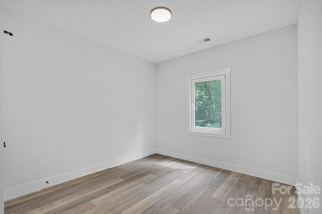 504 N Pine Street Property Photo 20