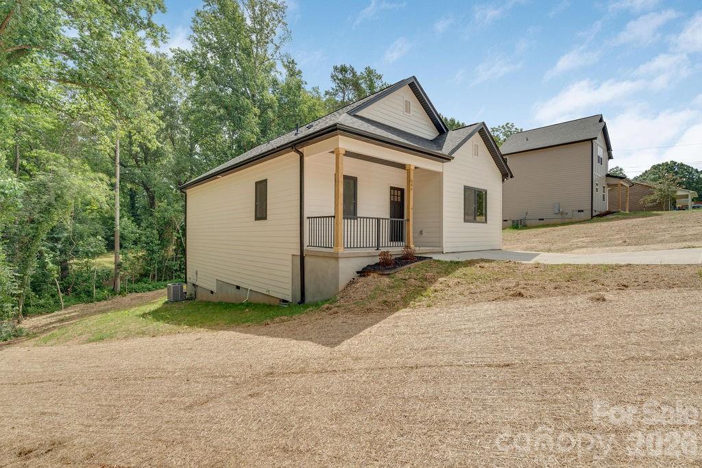 504 N Pine Street Property Photo 25