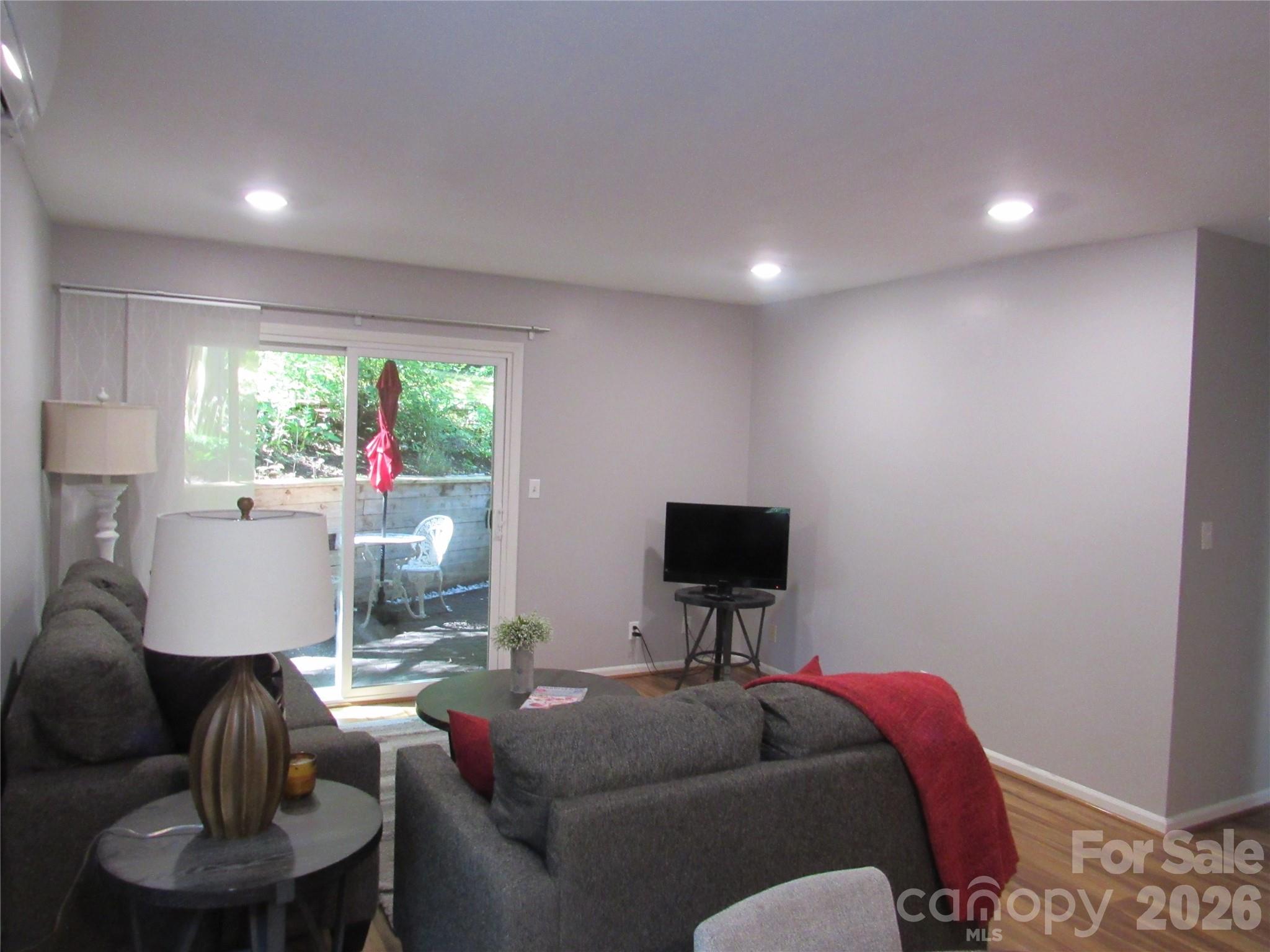 6 Woodlands Drive Property Photo 9