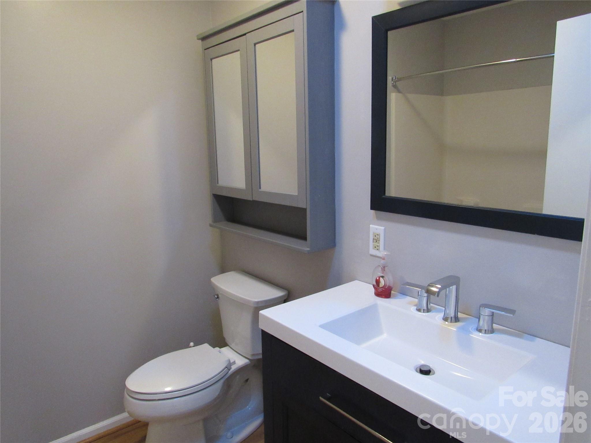 6 Woodlands Drive Property Photo 10