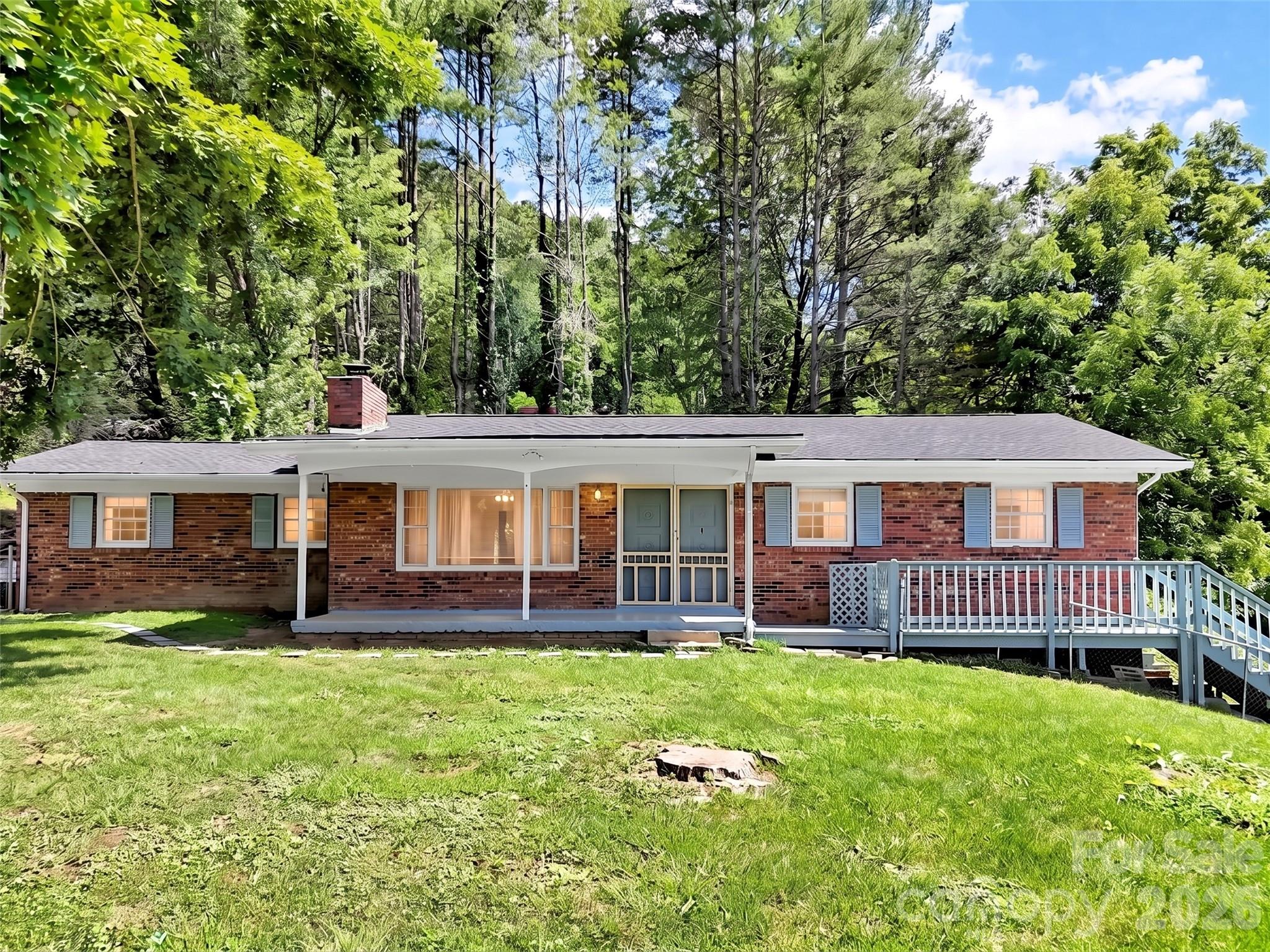 70 Iris Lane Property Photo 1