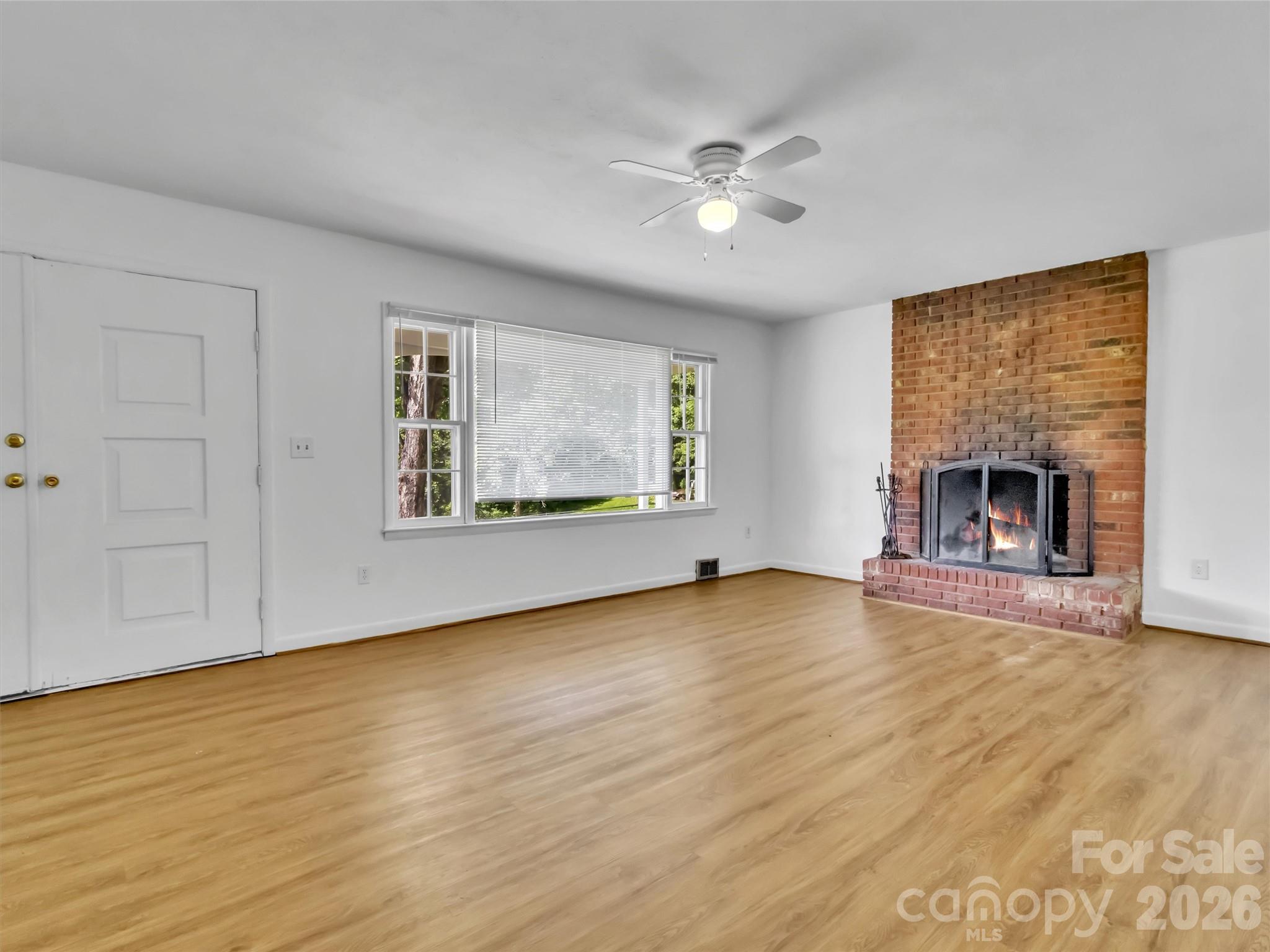 70 Iris Lane Property Photo 6