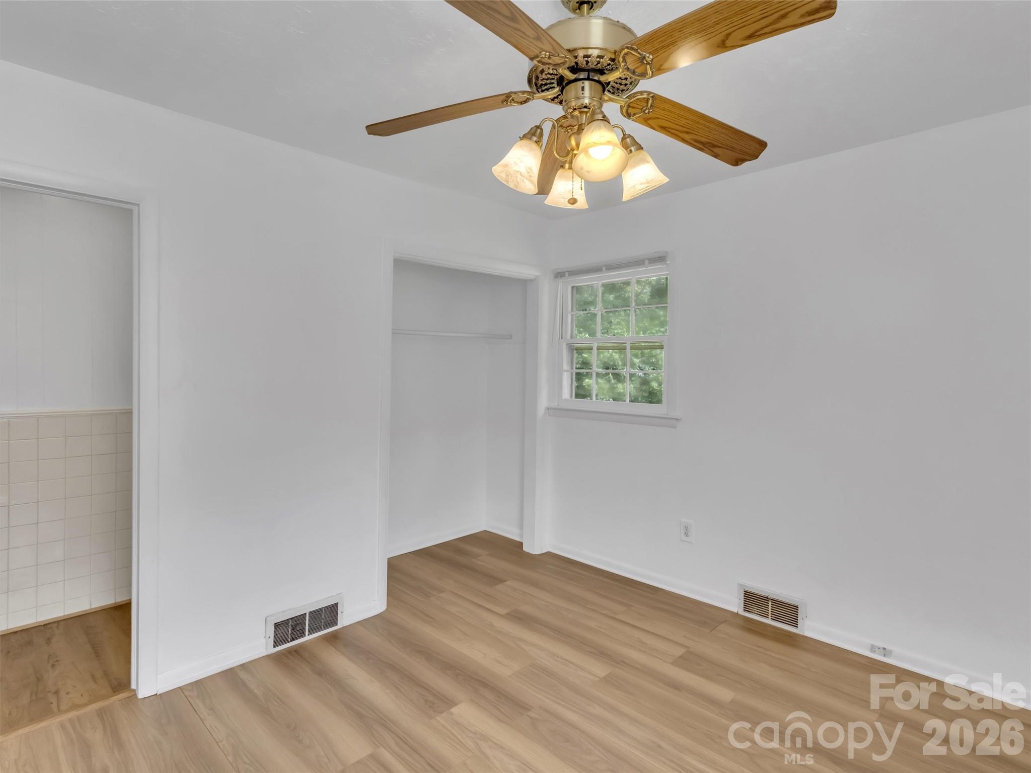70 Iris Lane Property Photo 19