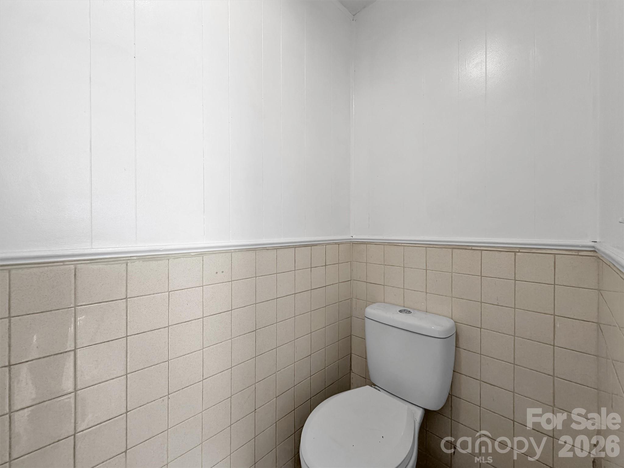 70 Iris Lane Property Photo 21
