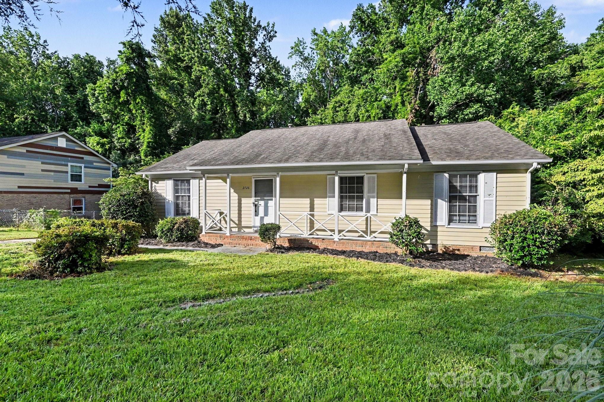 2726 Meadowcliff Drive Property Photo 1