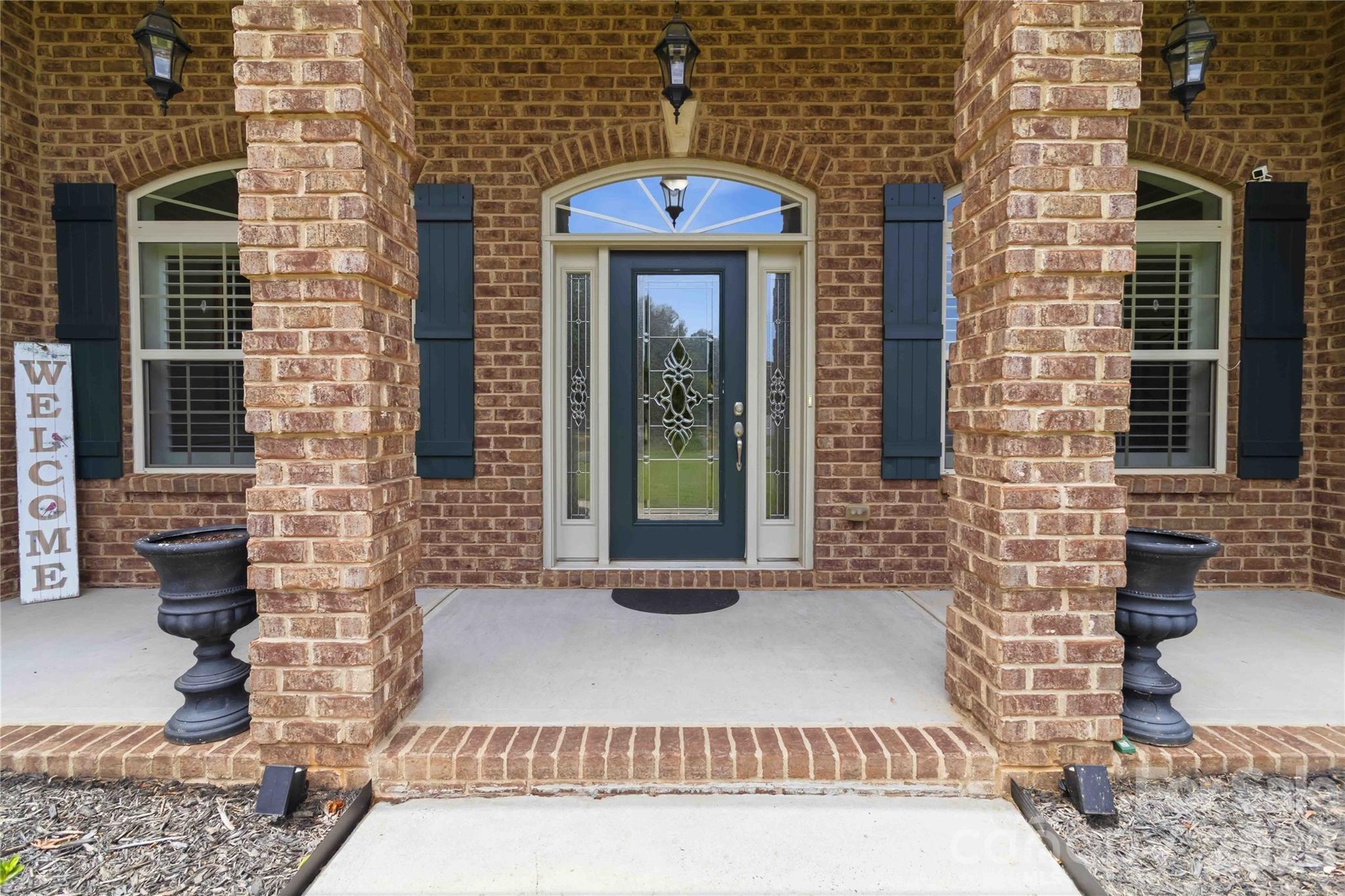 2875 Park Ridge Boulevard Property Photo 2
