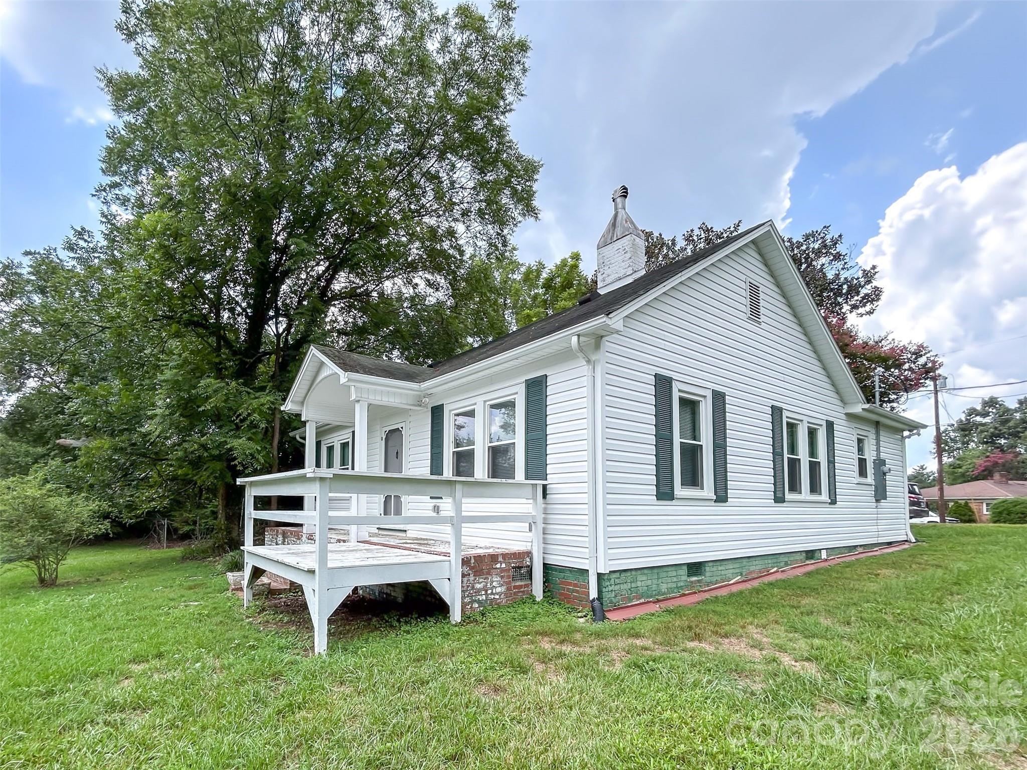 661 Central Street Property Photo 16