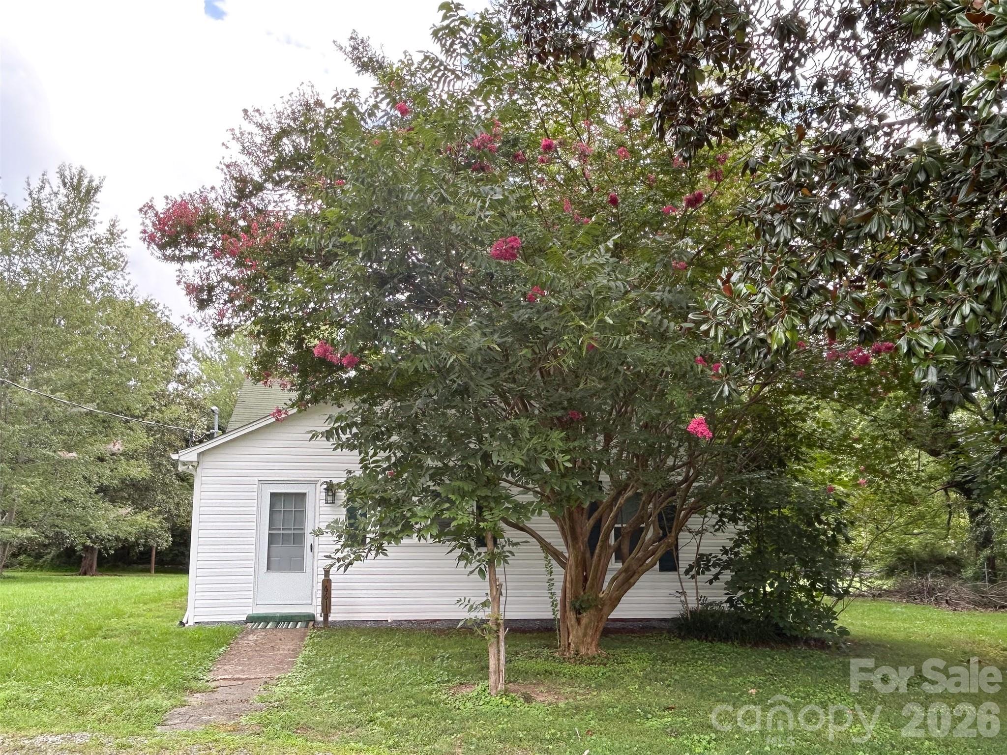 661 Central Street Property Photo 18