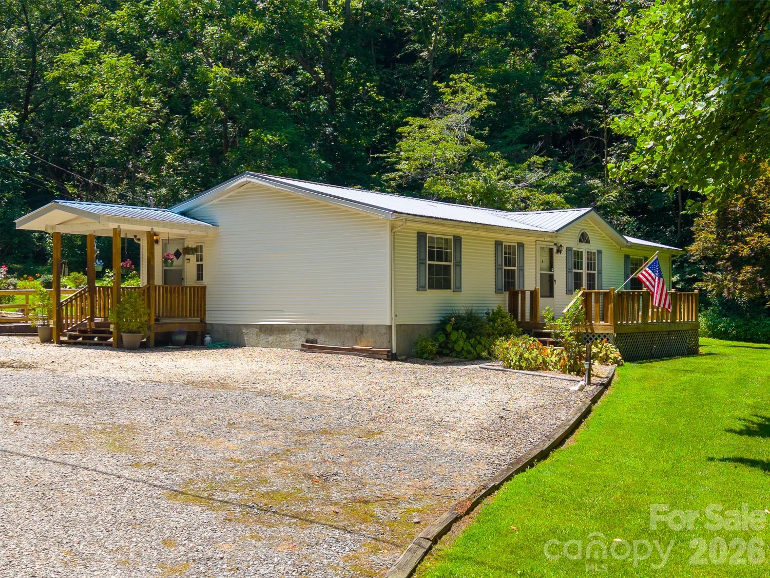 394 Anderson Creek Road Property Photo 4