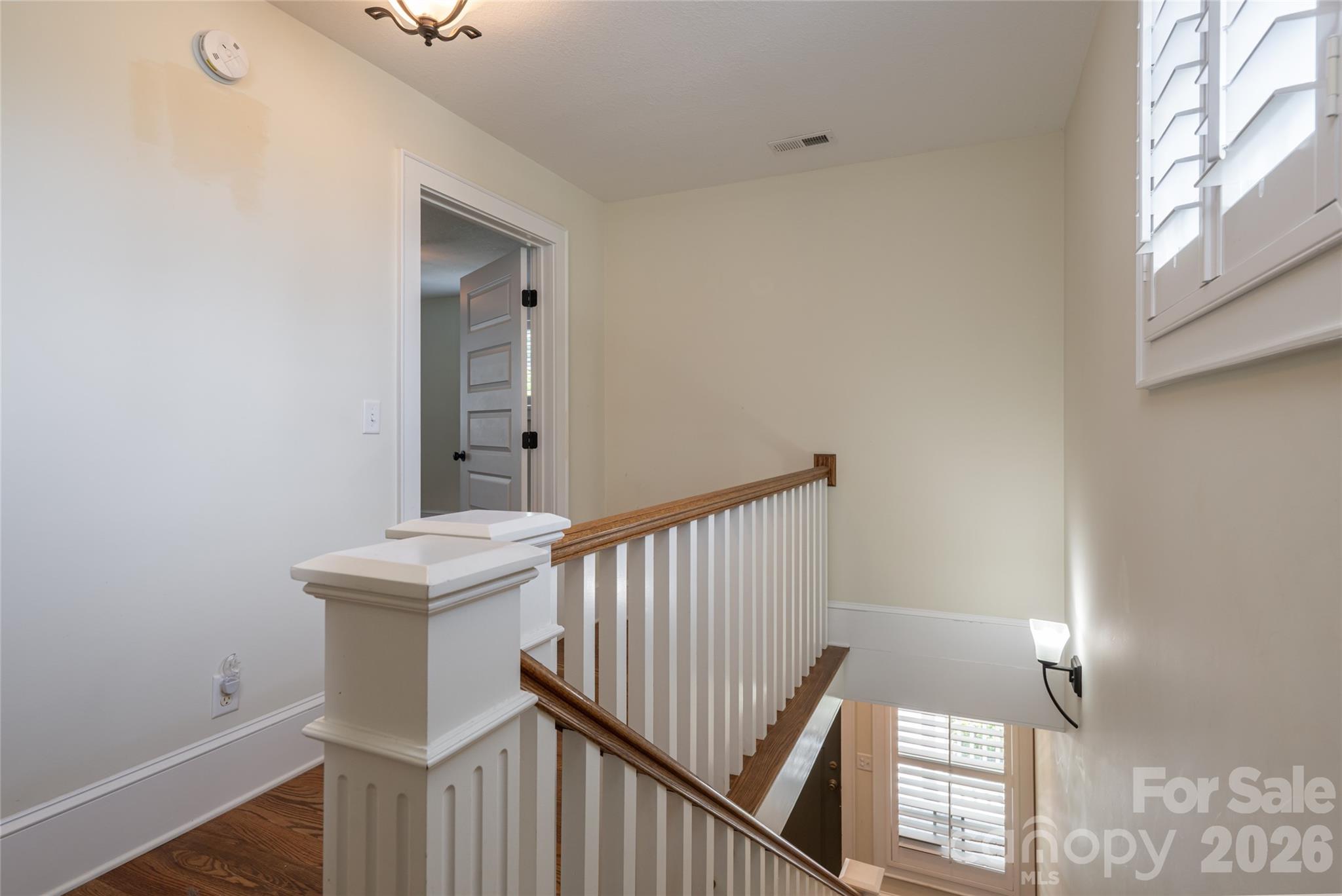 240 S Beaumont Street Property Photo 26