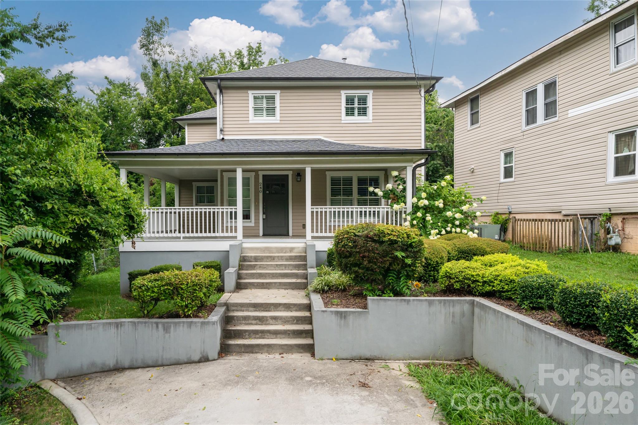 240 S Beaumont Street Property Photo 38