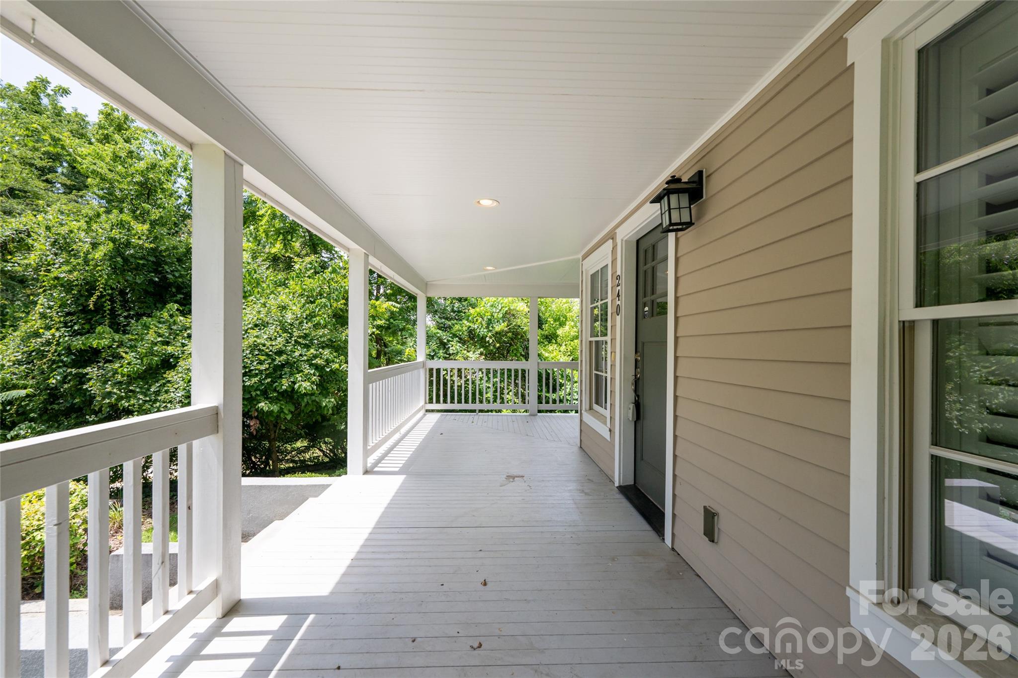 240 S Beaumont Street Property Photo 39