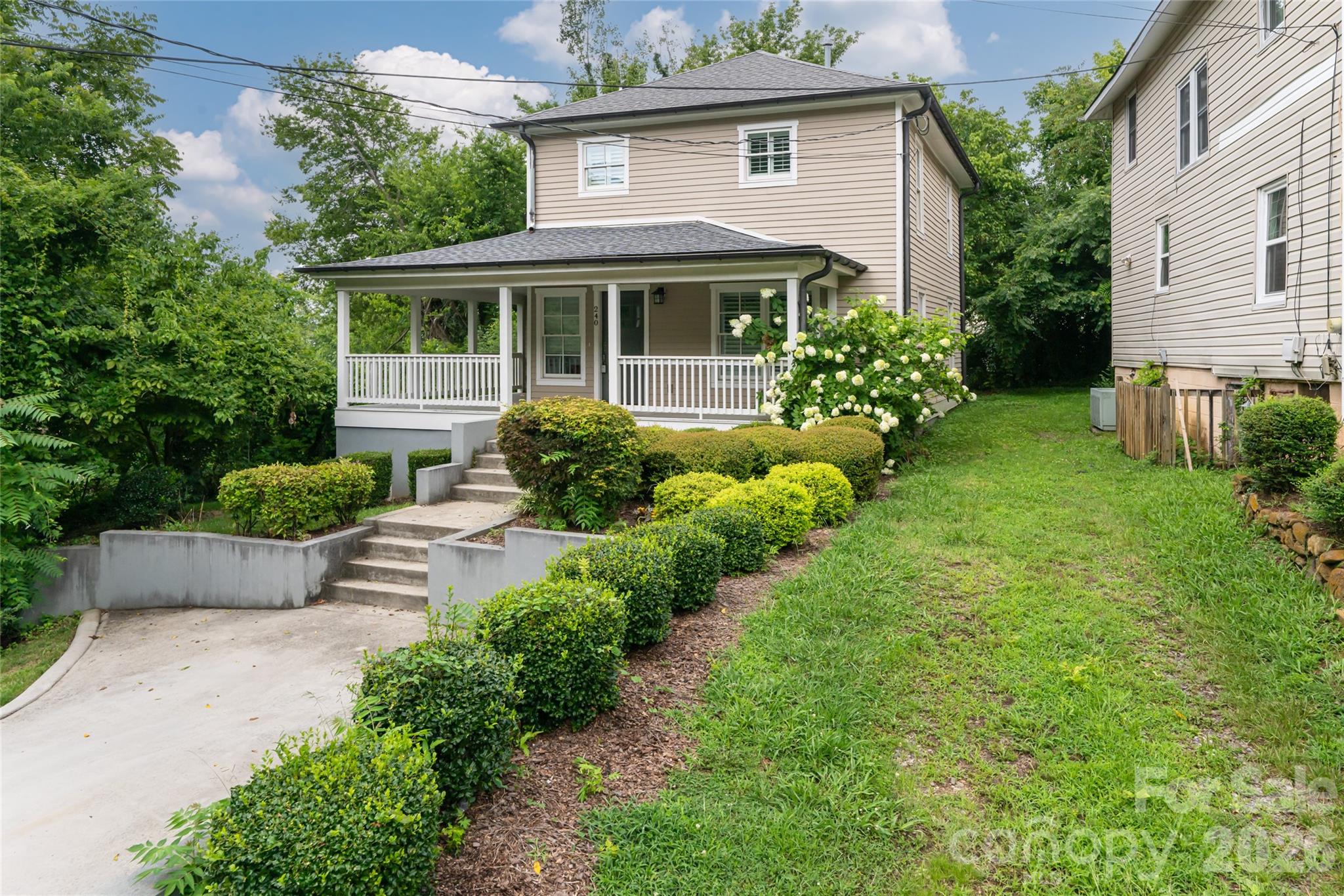 240 S Beaumont Street Property Photo 45