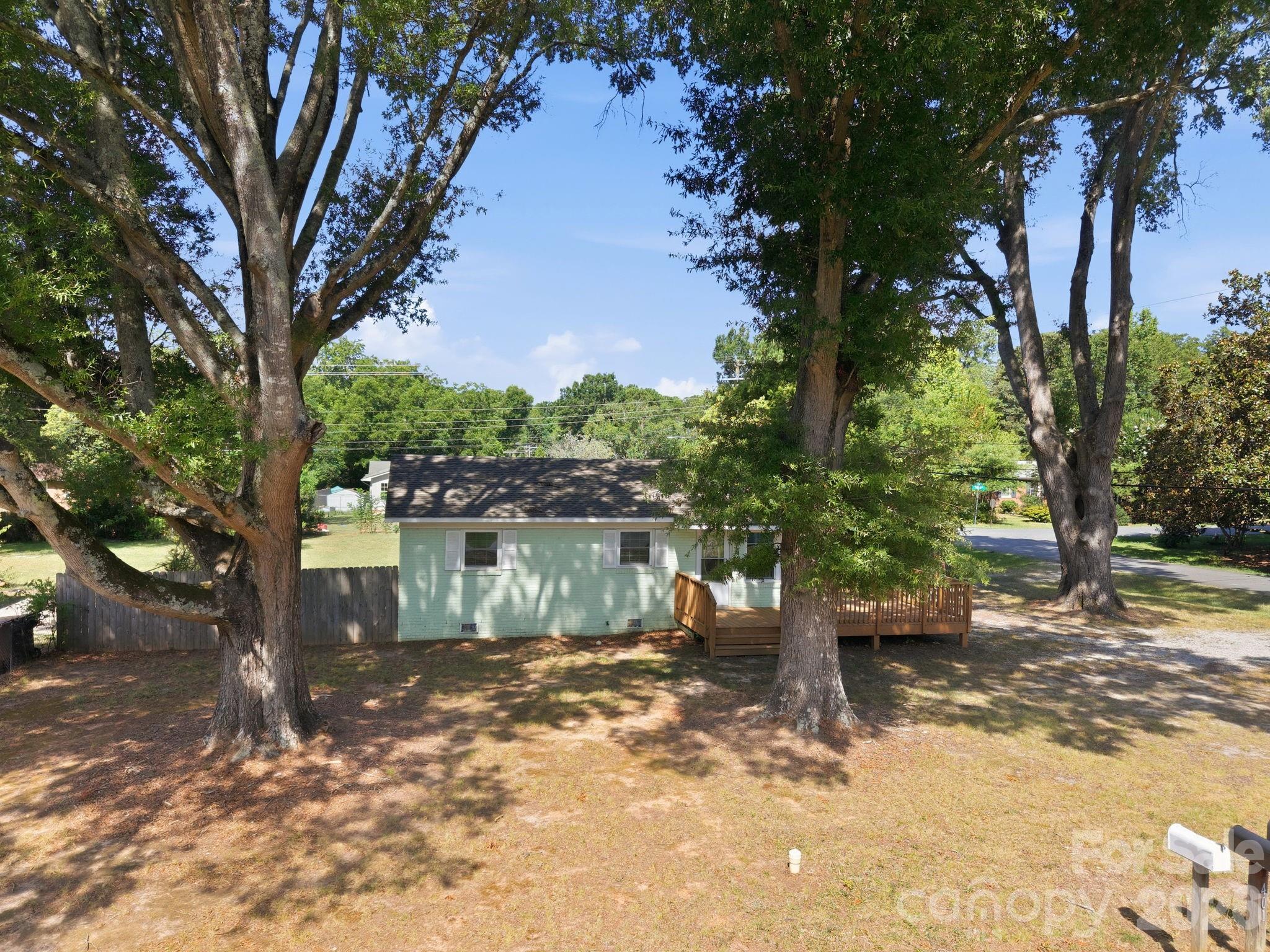 400 Olin Drive Property Photo 1