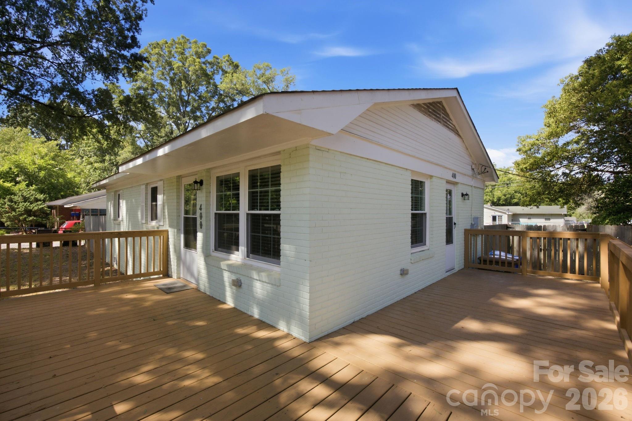 400 Olin Drive Property Photo 6