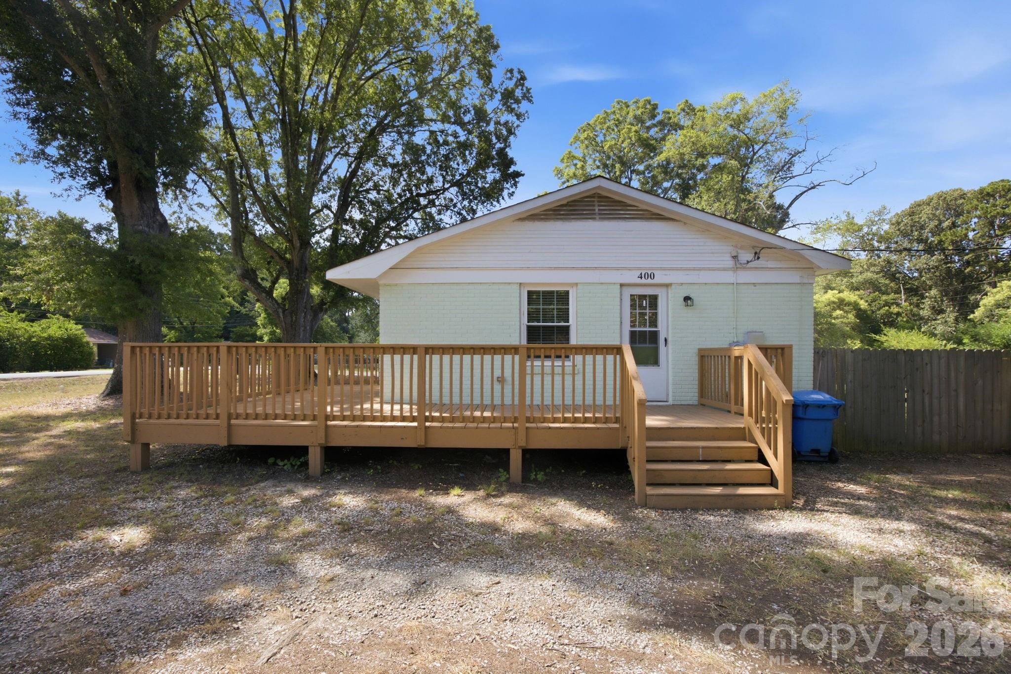 400 Olin Drive Property Photo 10