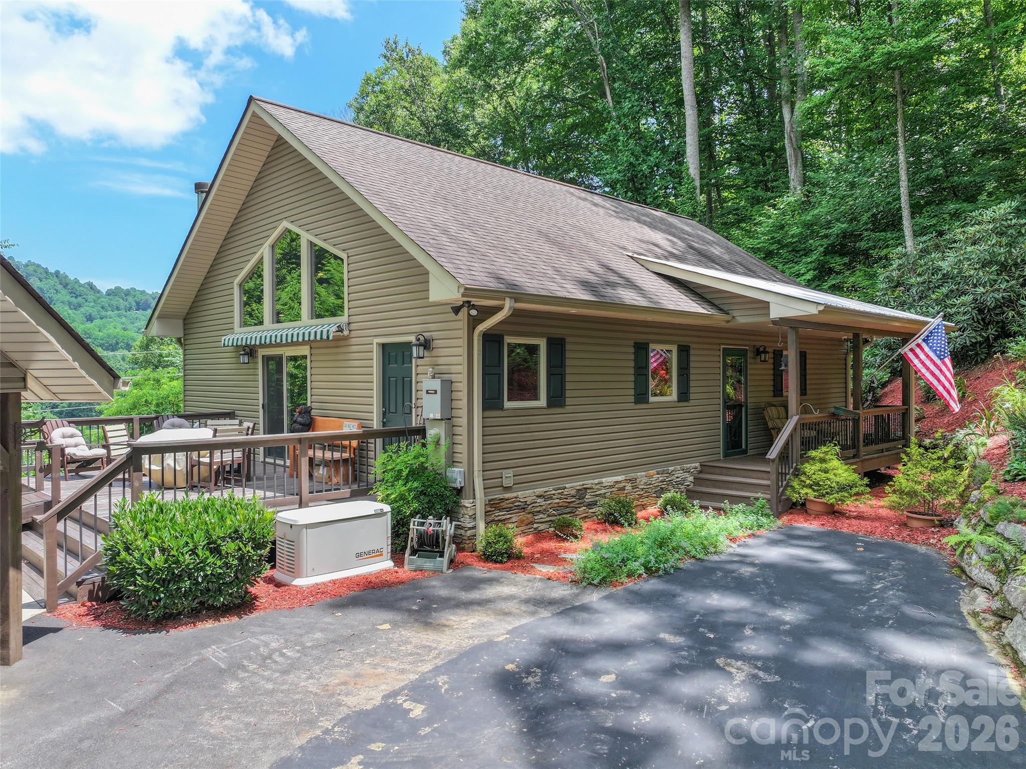 39 Maplewood Drive Property Photo 2