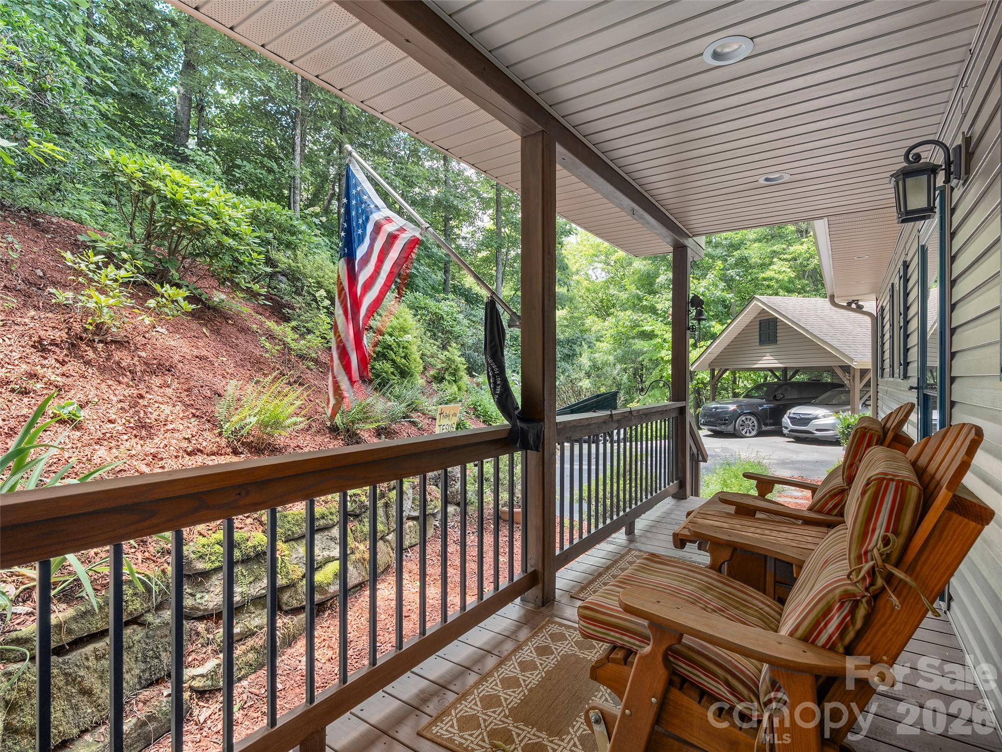 39 Maplewood Drive Property Photo 5