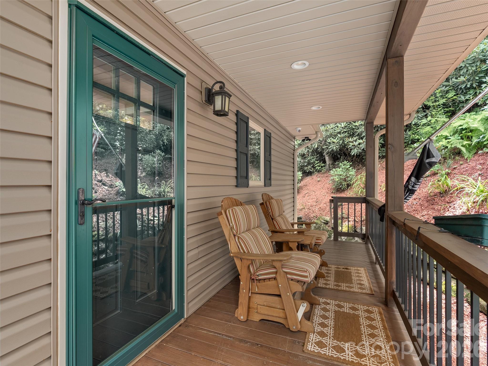 39 Maplewood Drive Property Photo 6