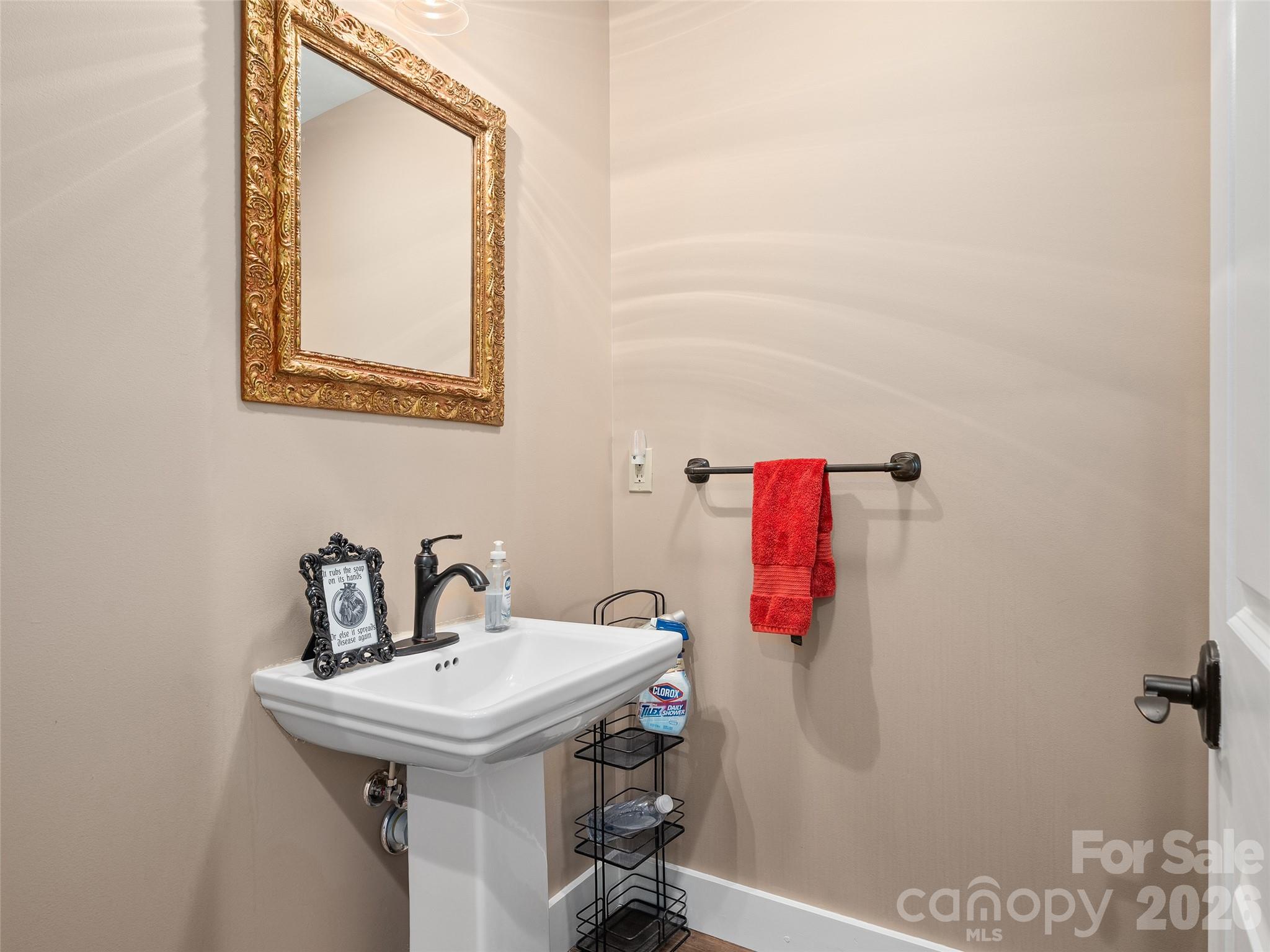 39 Maplewood Drive Property Photo 8