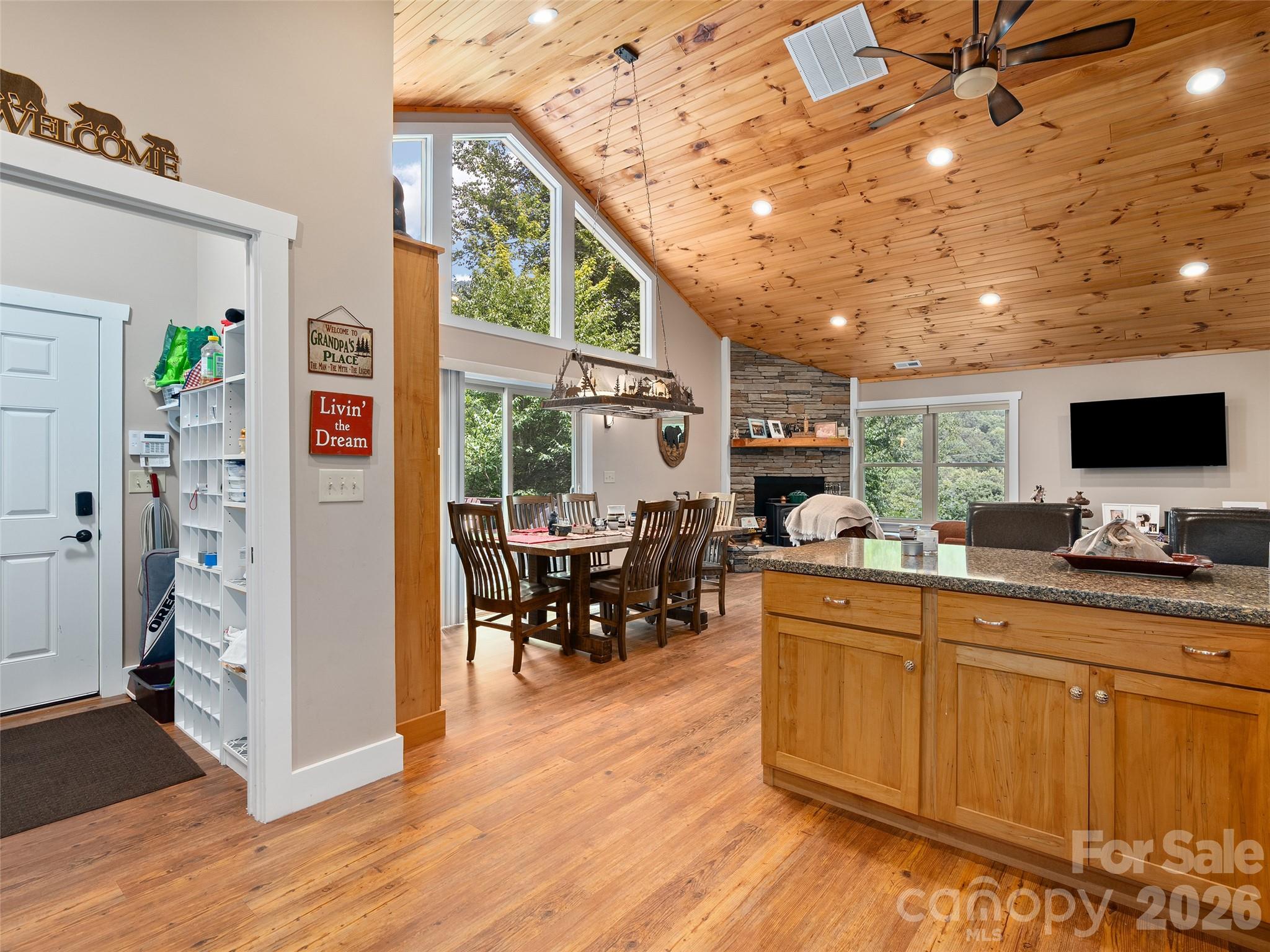 39 Maplewood Drive Property Photo 13
