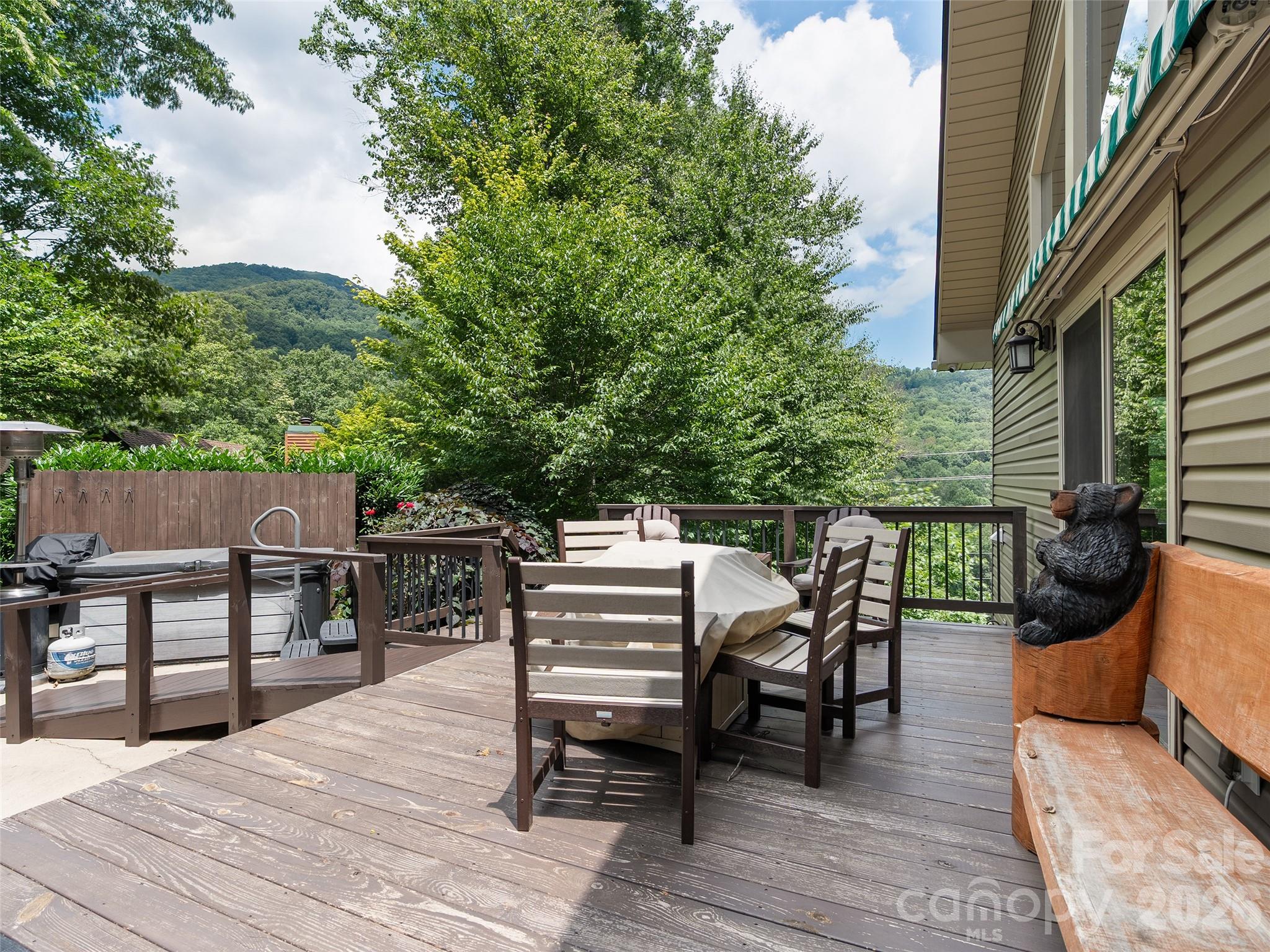 39 Maplewood Drive Property Photo 16