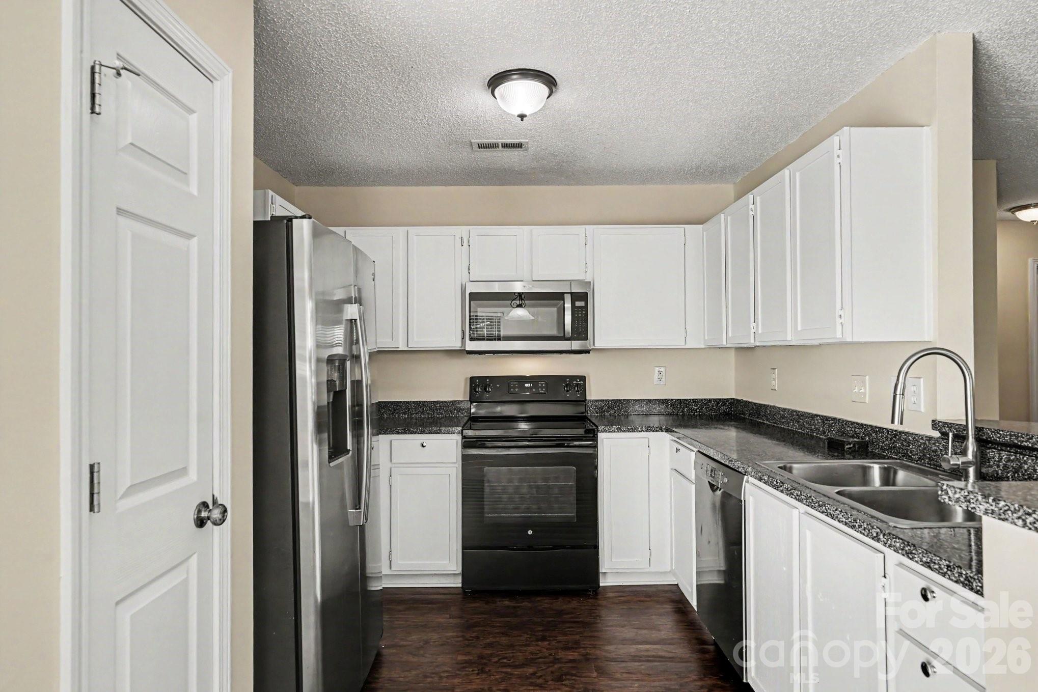 3087 Champion Lane Property Photo 7