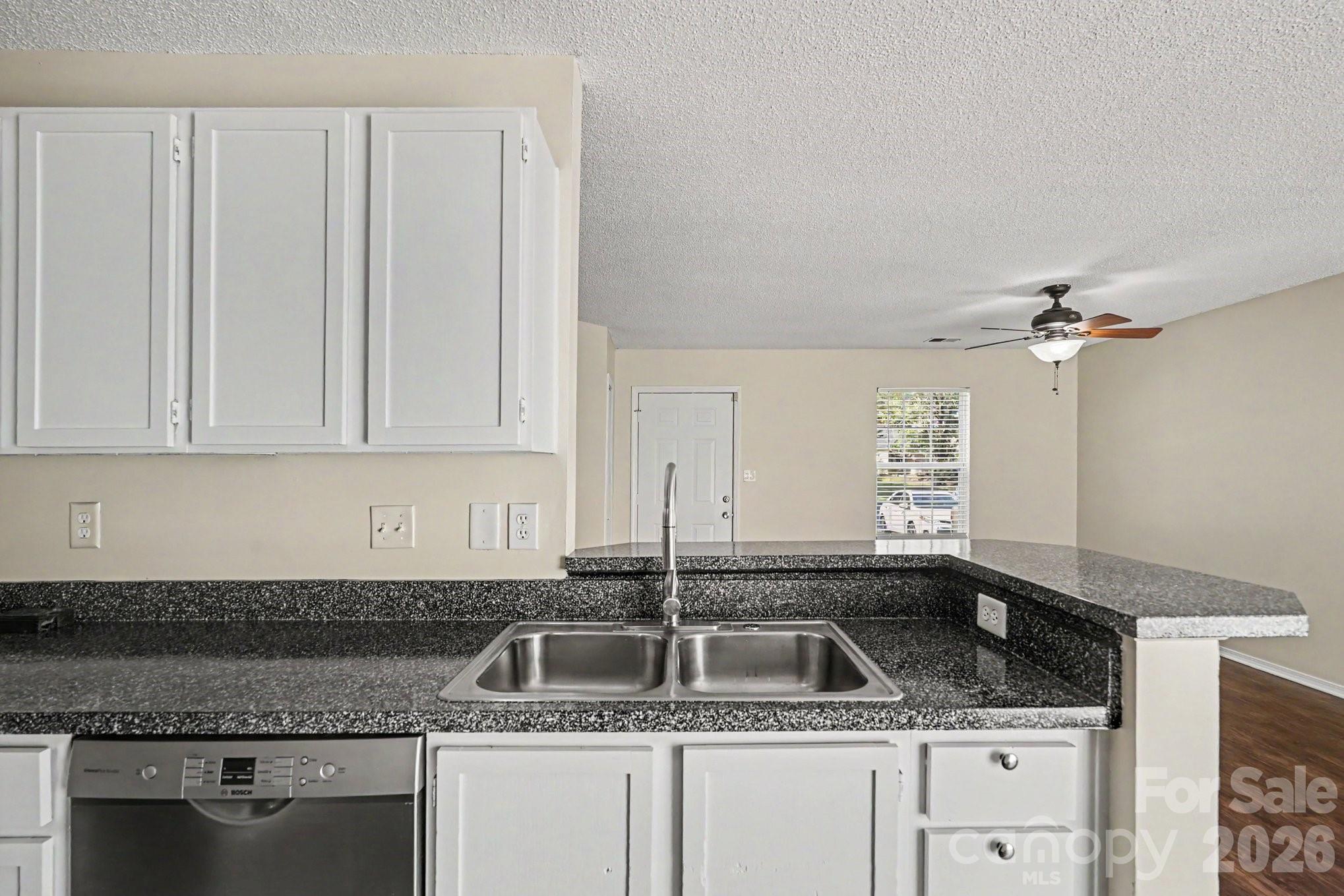 3087 Champion Lane Property Photo 8