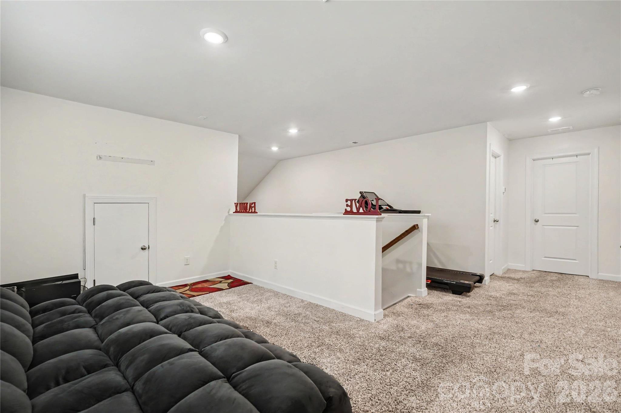 9039 Myrna Drive Property Photo 15