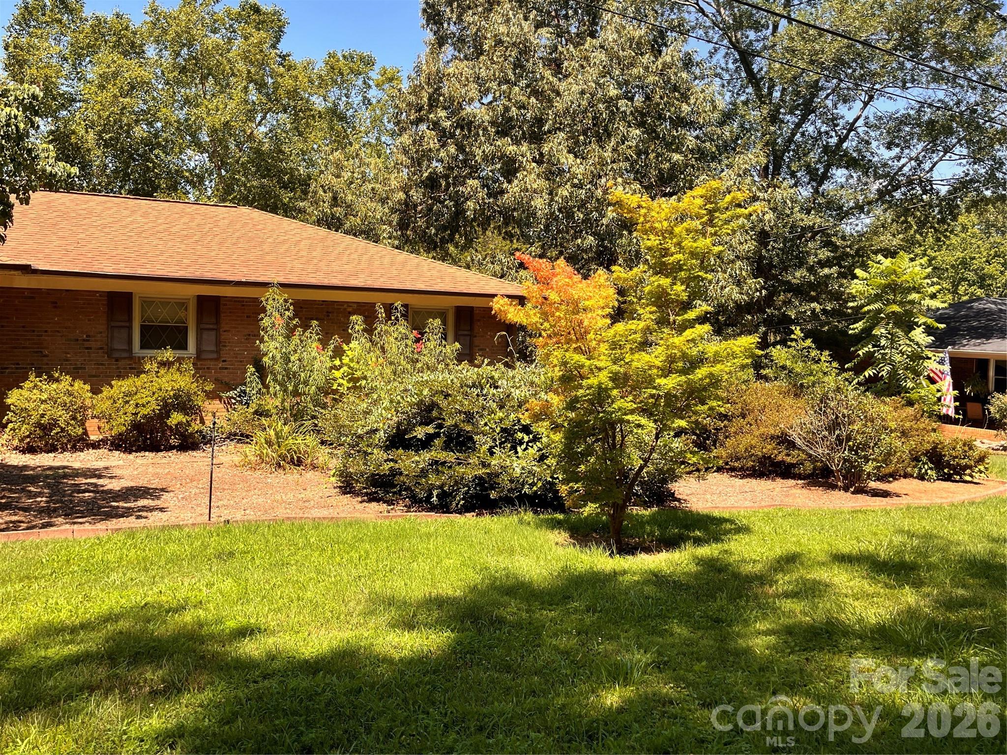 410 Thompson Street Property Photo 3