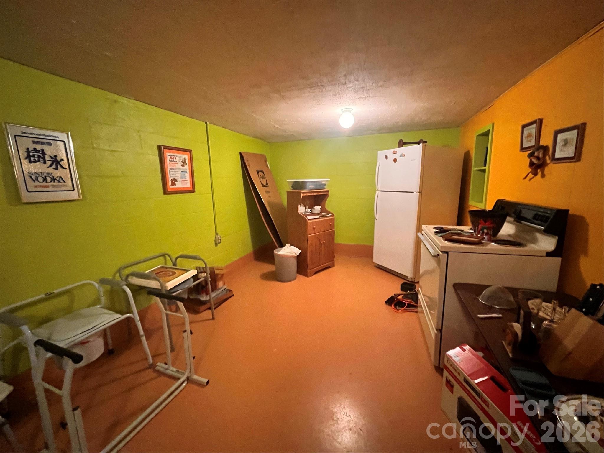 410 Thompson Street Property Photo 14