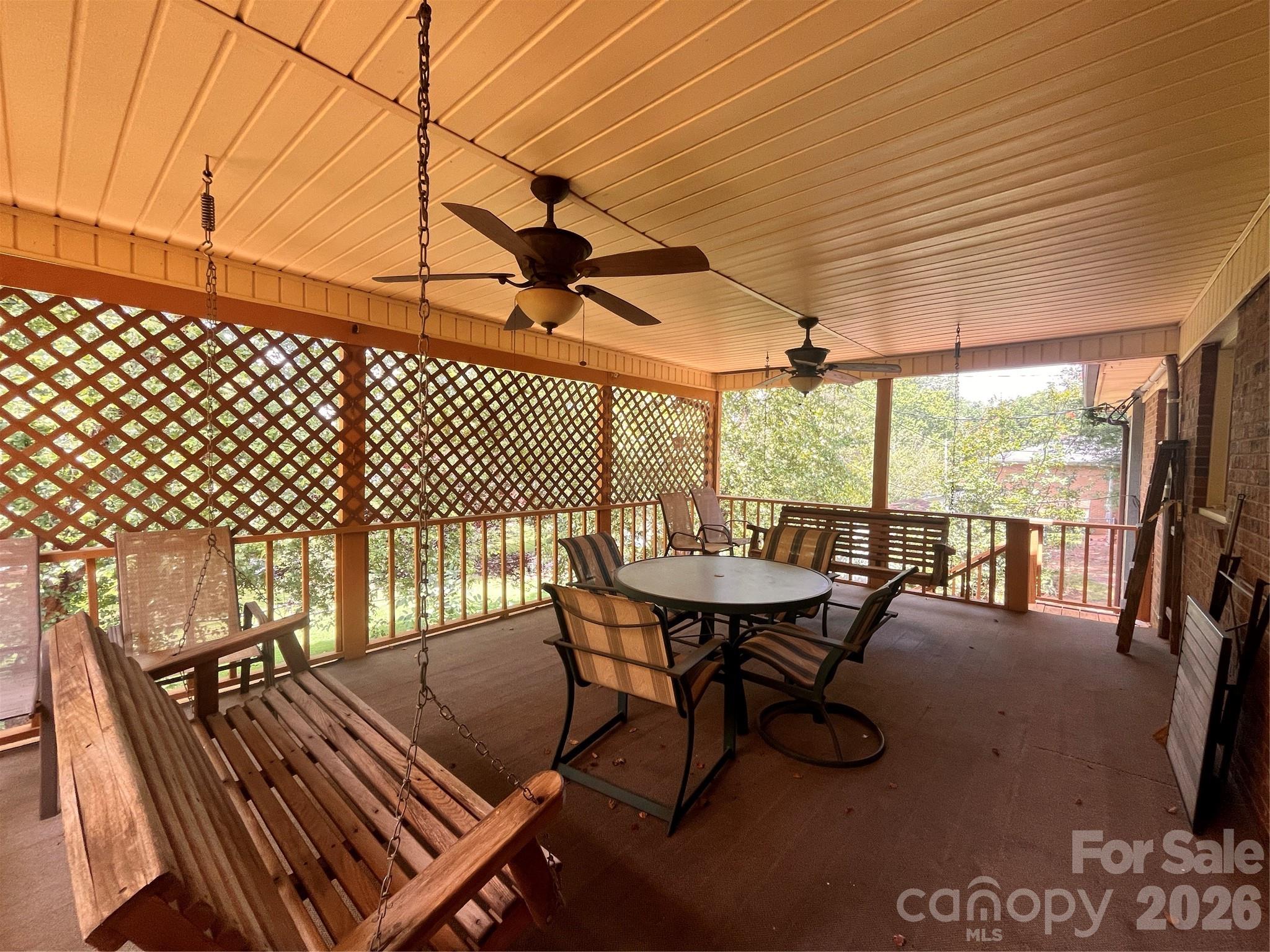 410 Thompson Street Property Photo 16