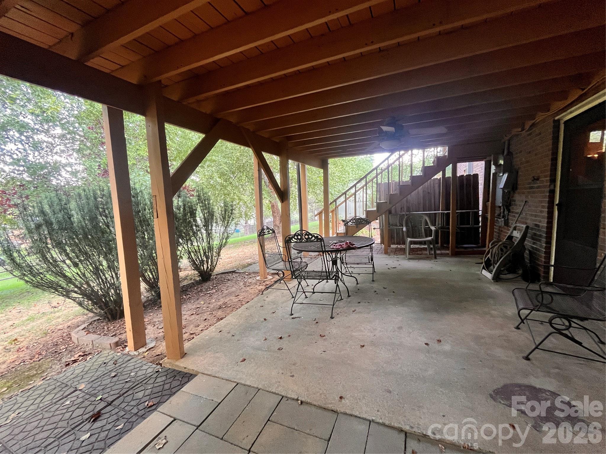 410 Thompson Street Property Photo 18