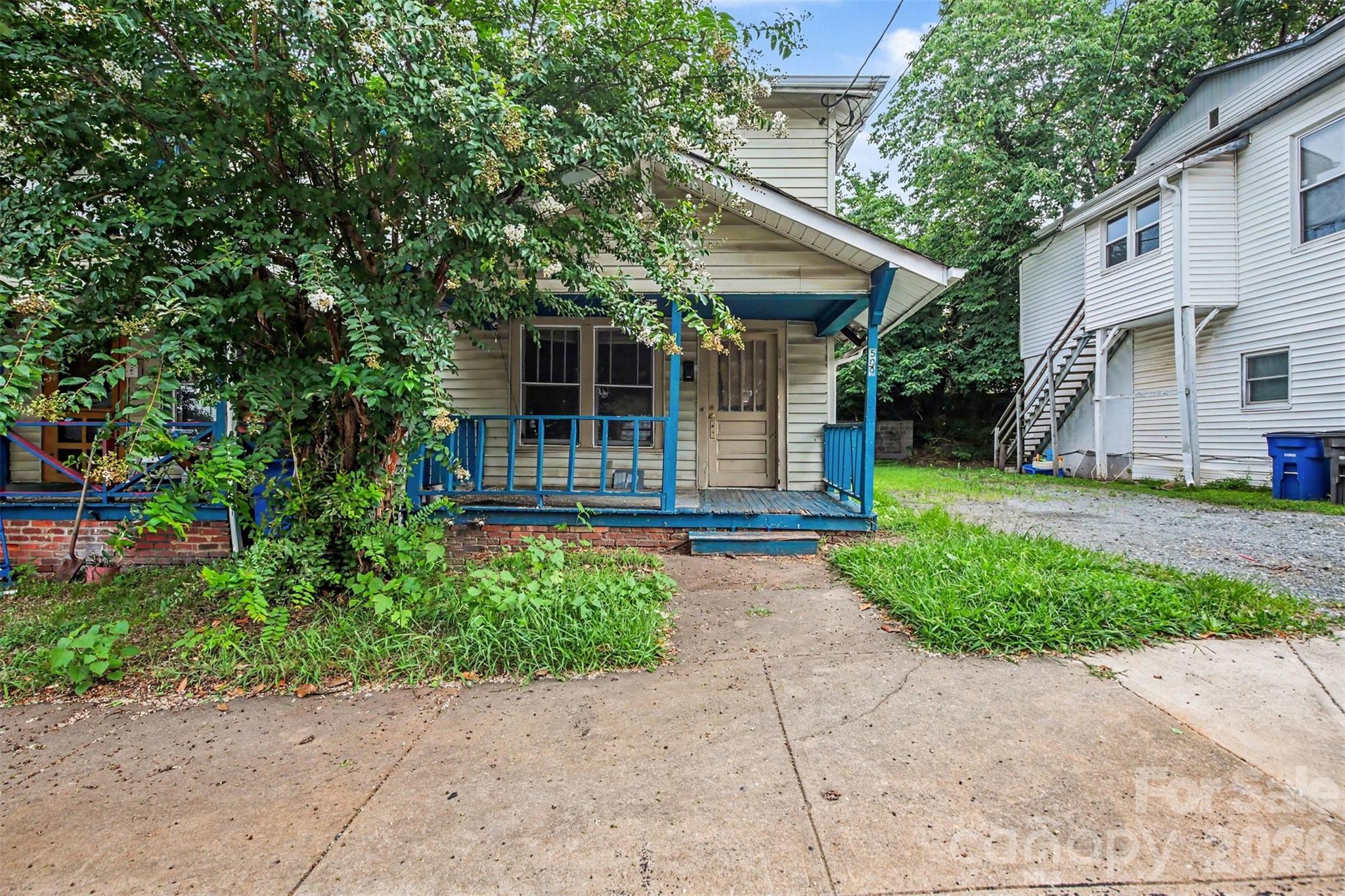 509 W 1st Street