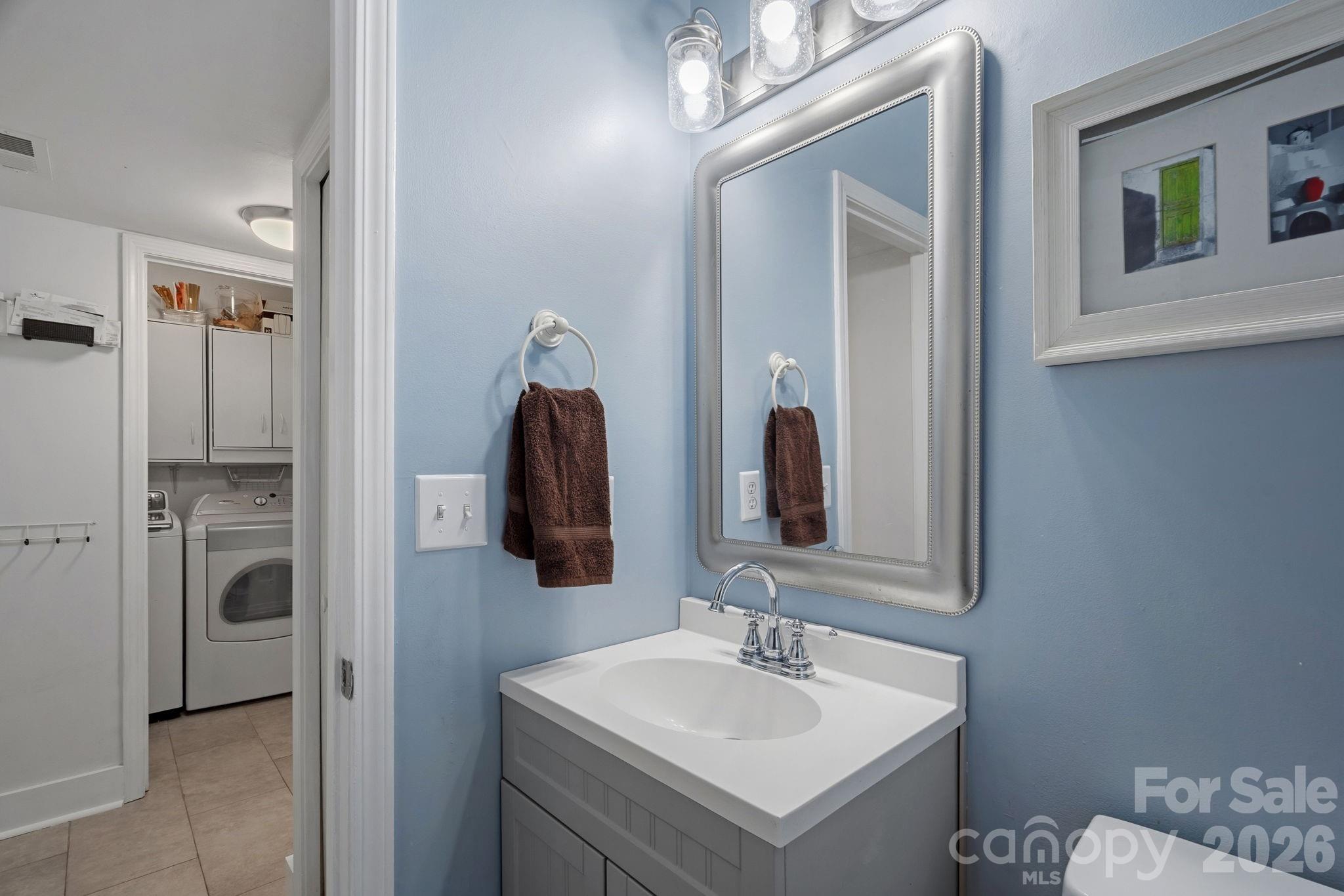 16214 Amber Field Drive Property Photo 28