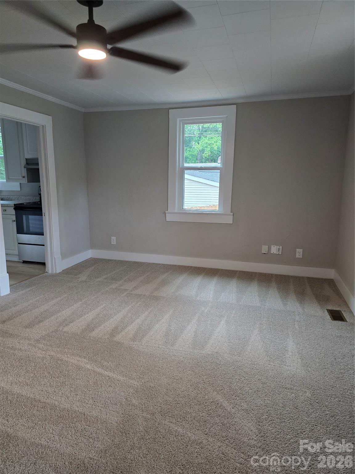 1729 Lakeview Drive Property Photo 2