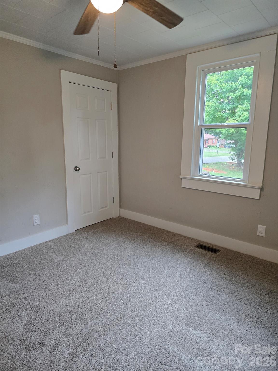 1729 Lakeview Drive Property Photo 10