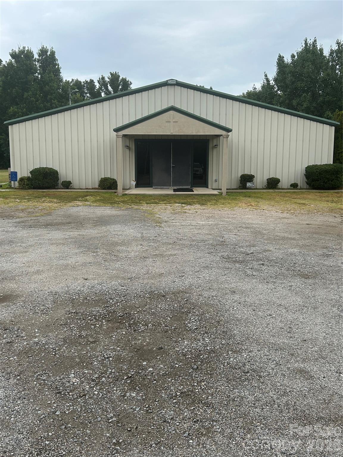 1380 Crawford Road Property Photo 1