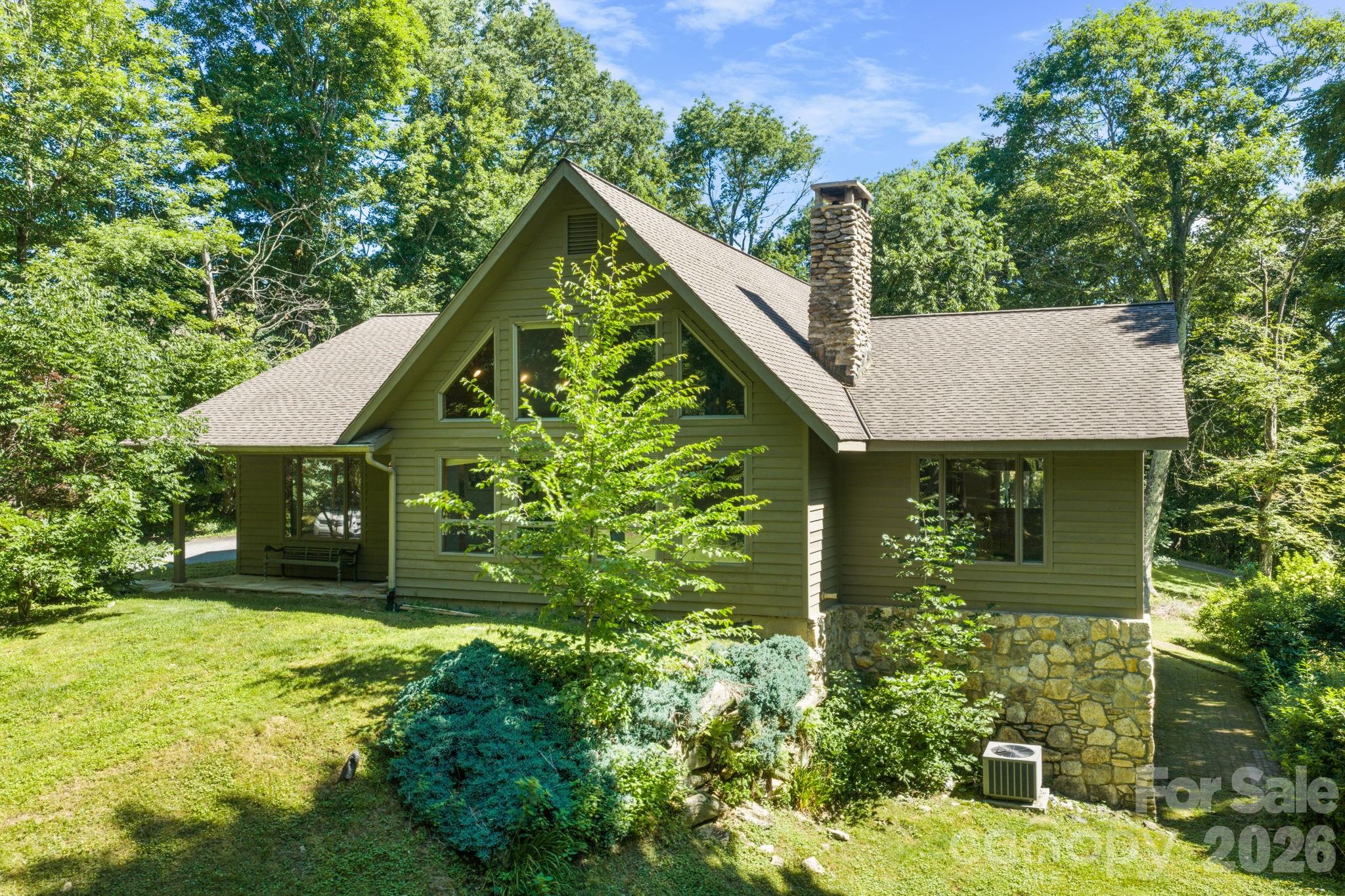 126 Rock Ledge Lane Property Photo 3