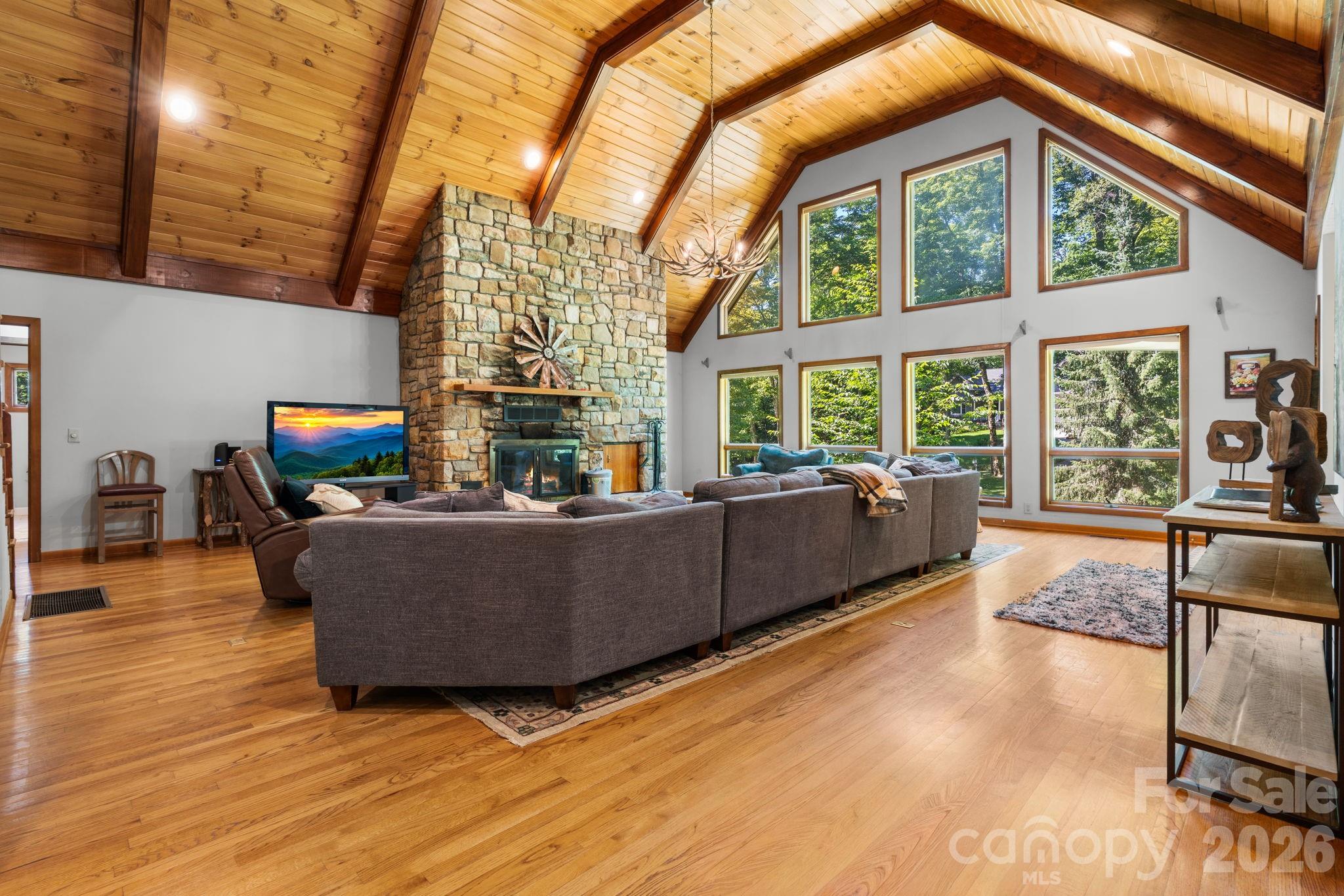 126 Rock Ledge Lane Property Photo 8