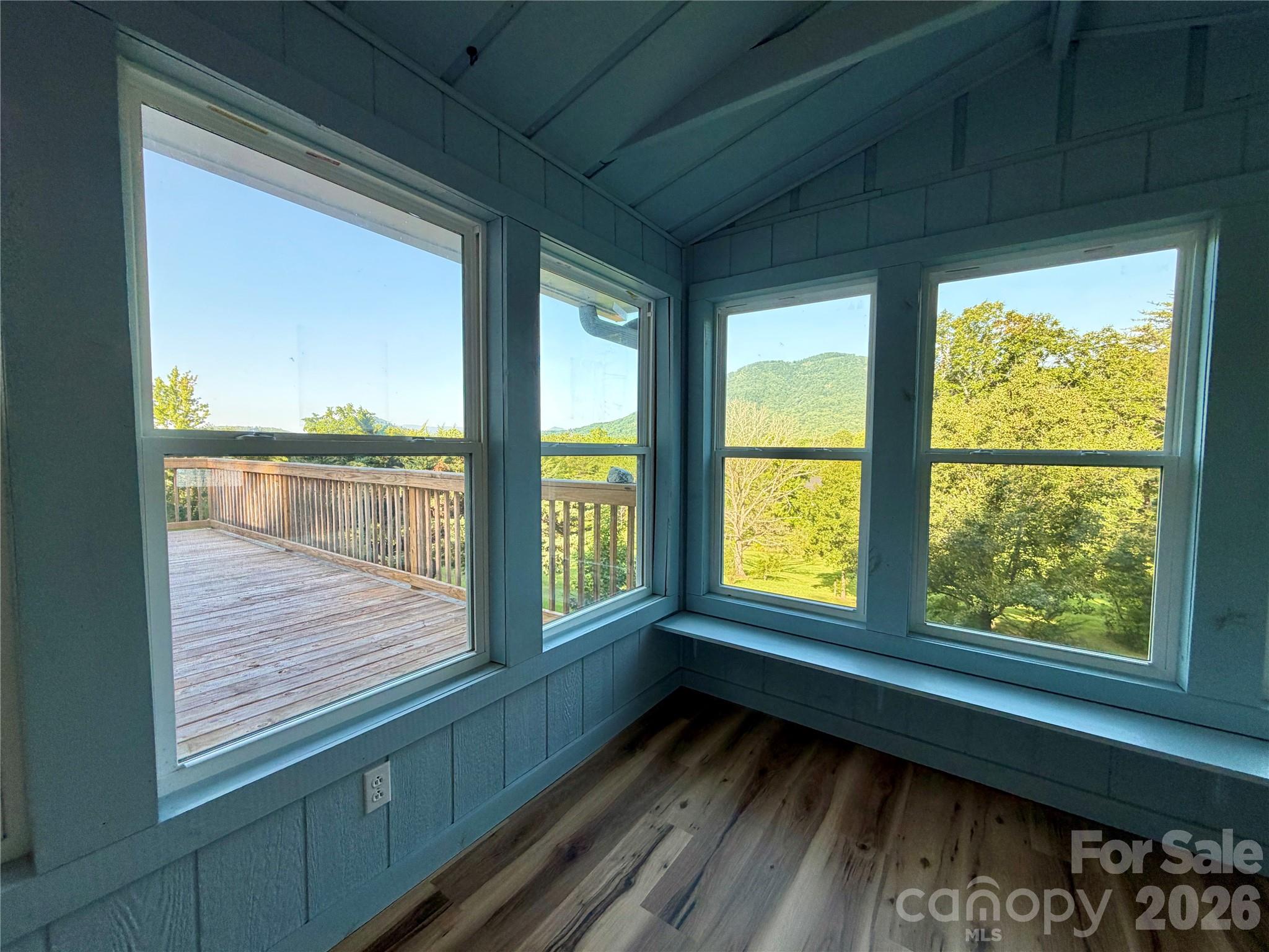 103 Farm Lane Property Photo 28