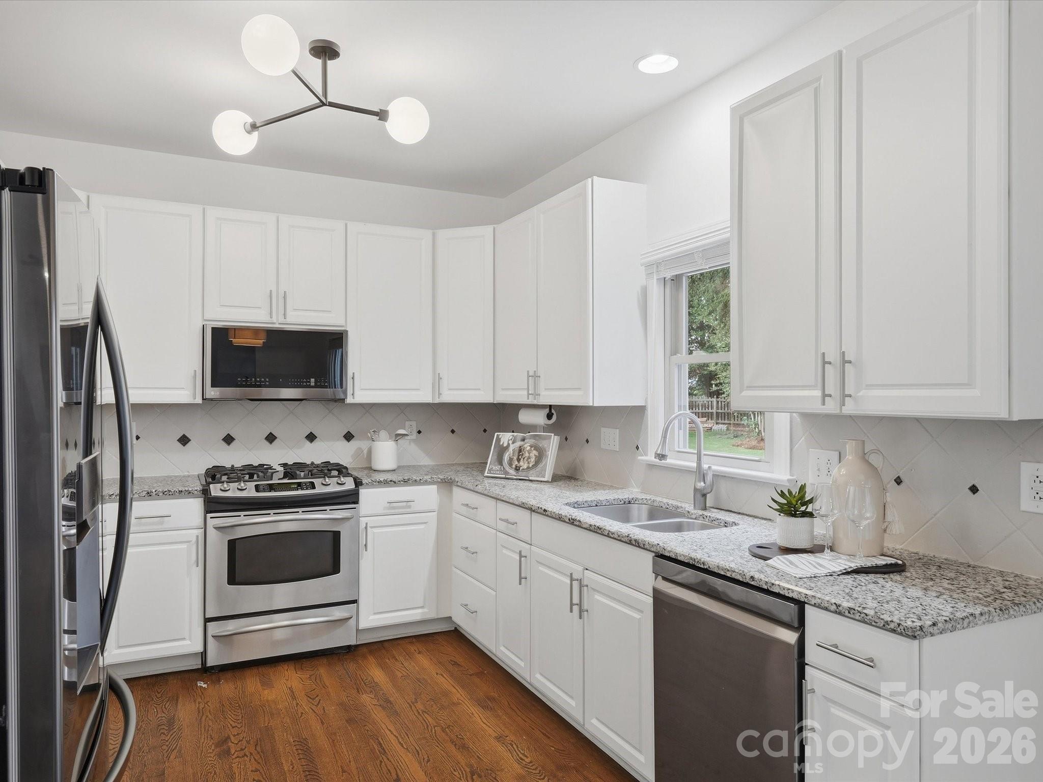 123 Topsail Place Property Photo 15