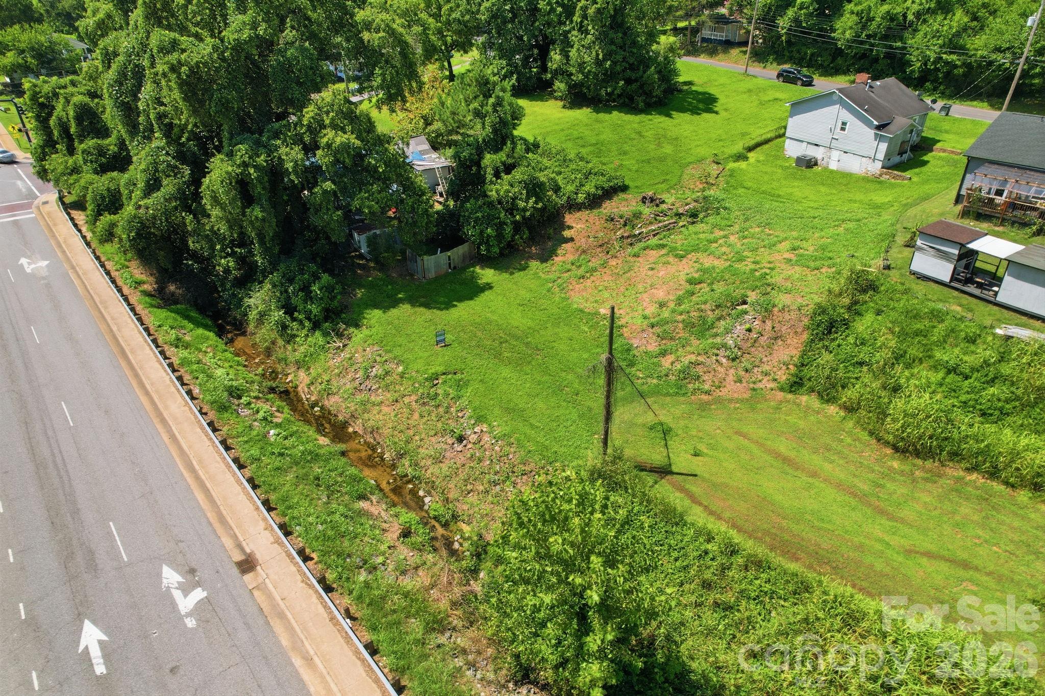 911 N Chester Street Property Photo 11
