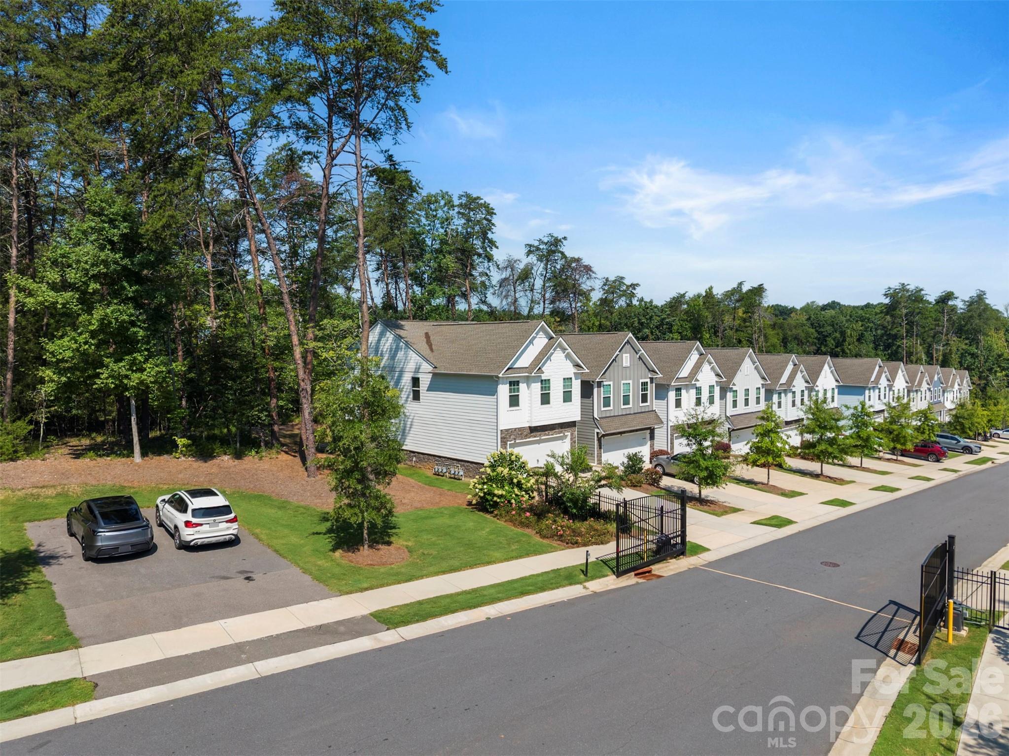 1115 Streamside Lane Property Photo 3