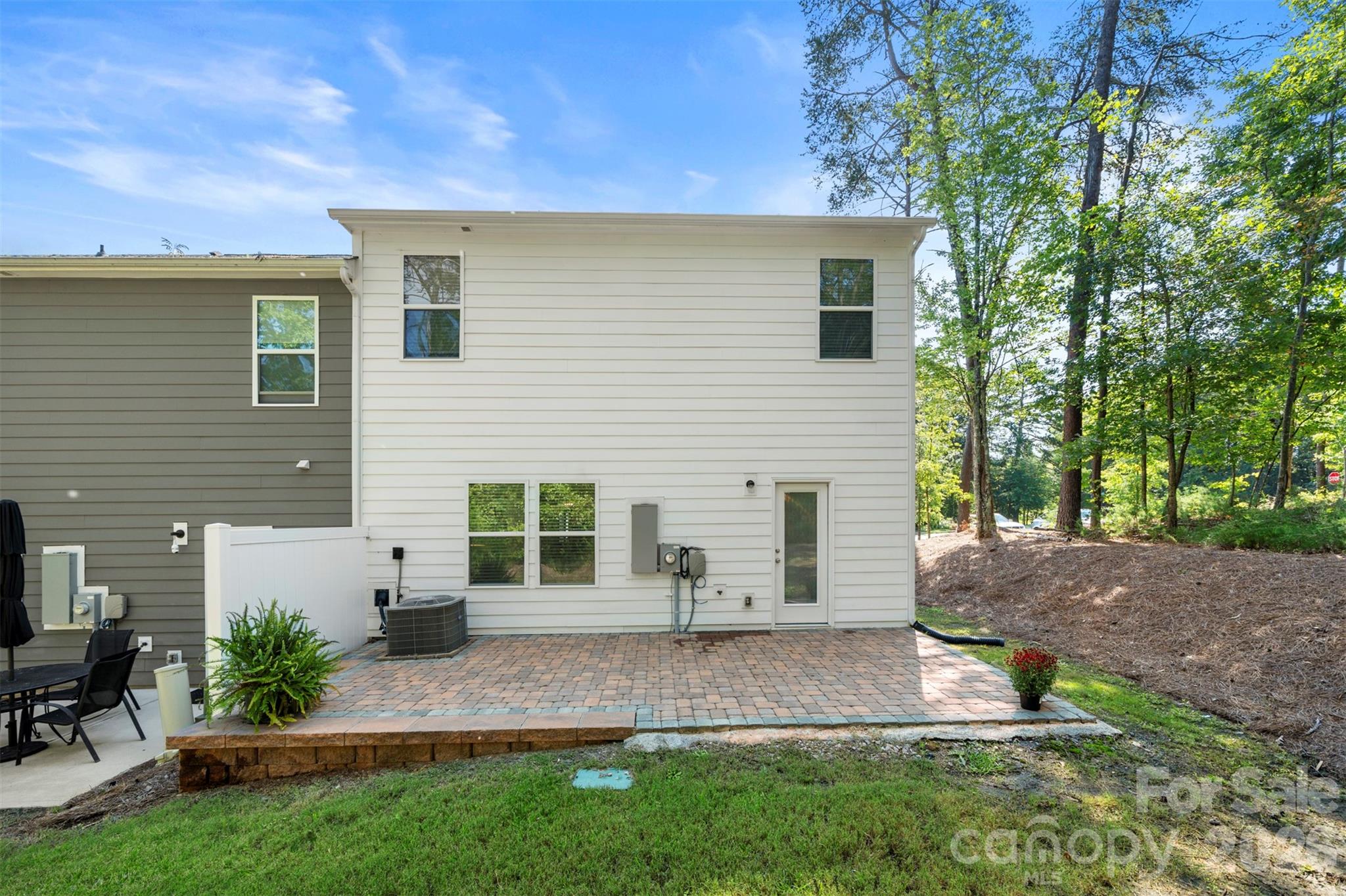 1115 Streamside Lane Property Photo 38