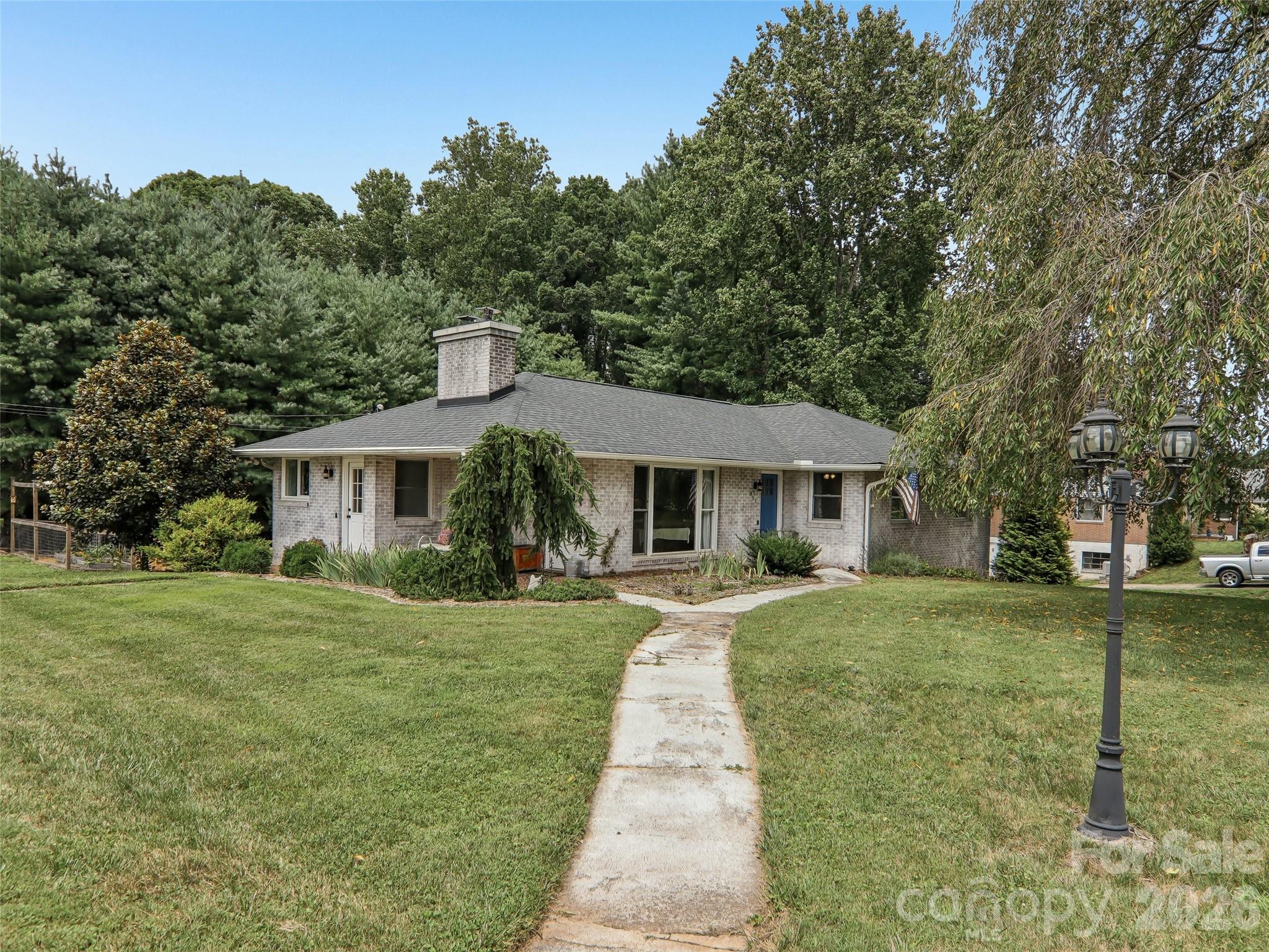 851 Sand Hill Road Property Photo 3