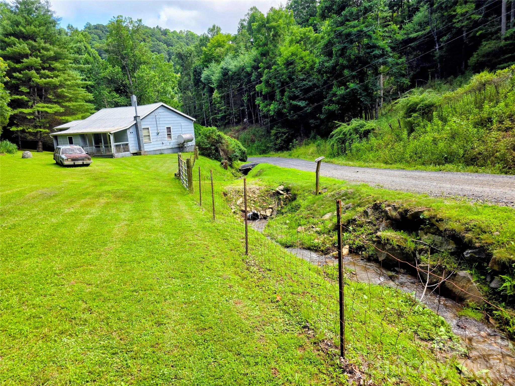 98 Will Wilson Road Property Photo 3