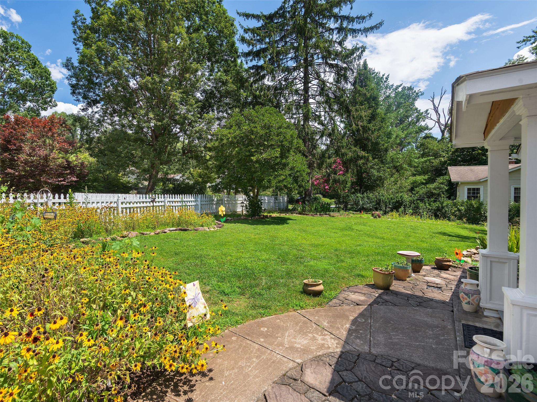 8 Mulberry Court Property Photo 3