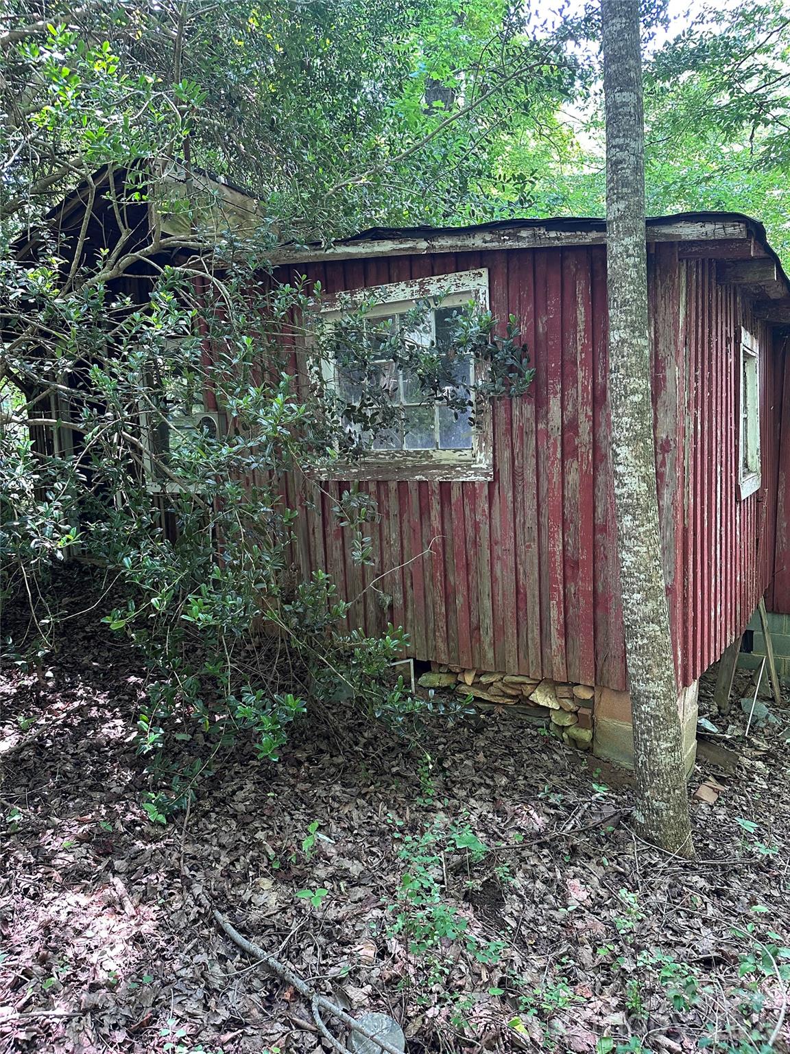 1031 Hidden Cabin Road Property Photo 1