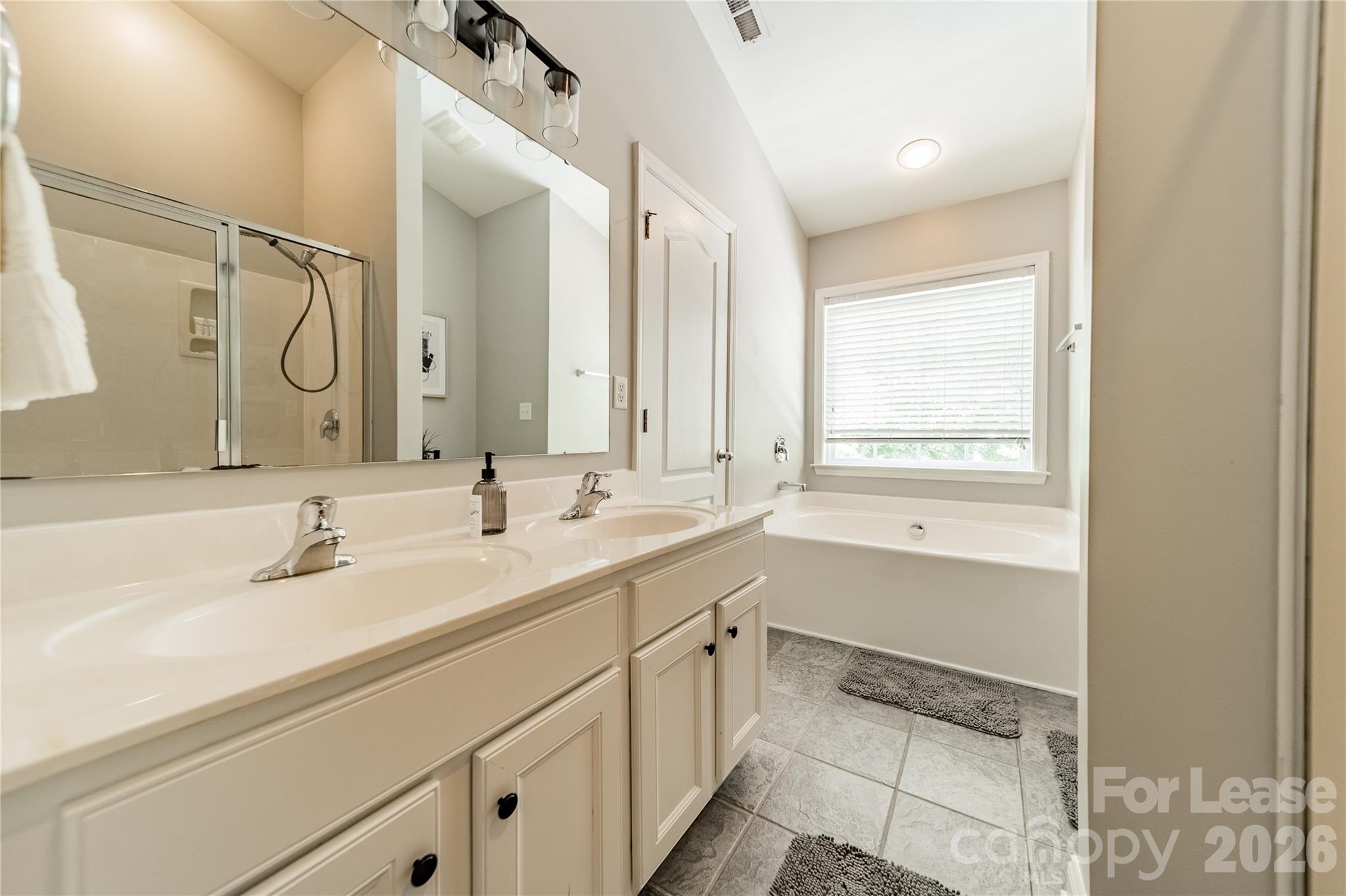 419 Hurston Circle Property Photo 14